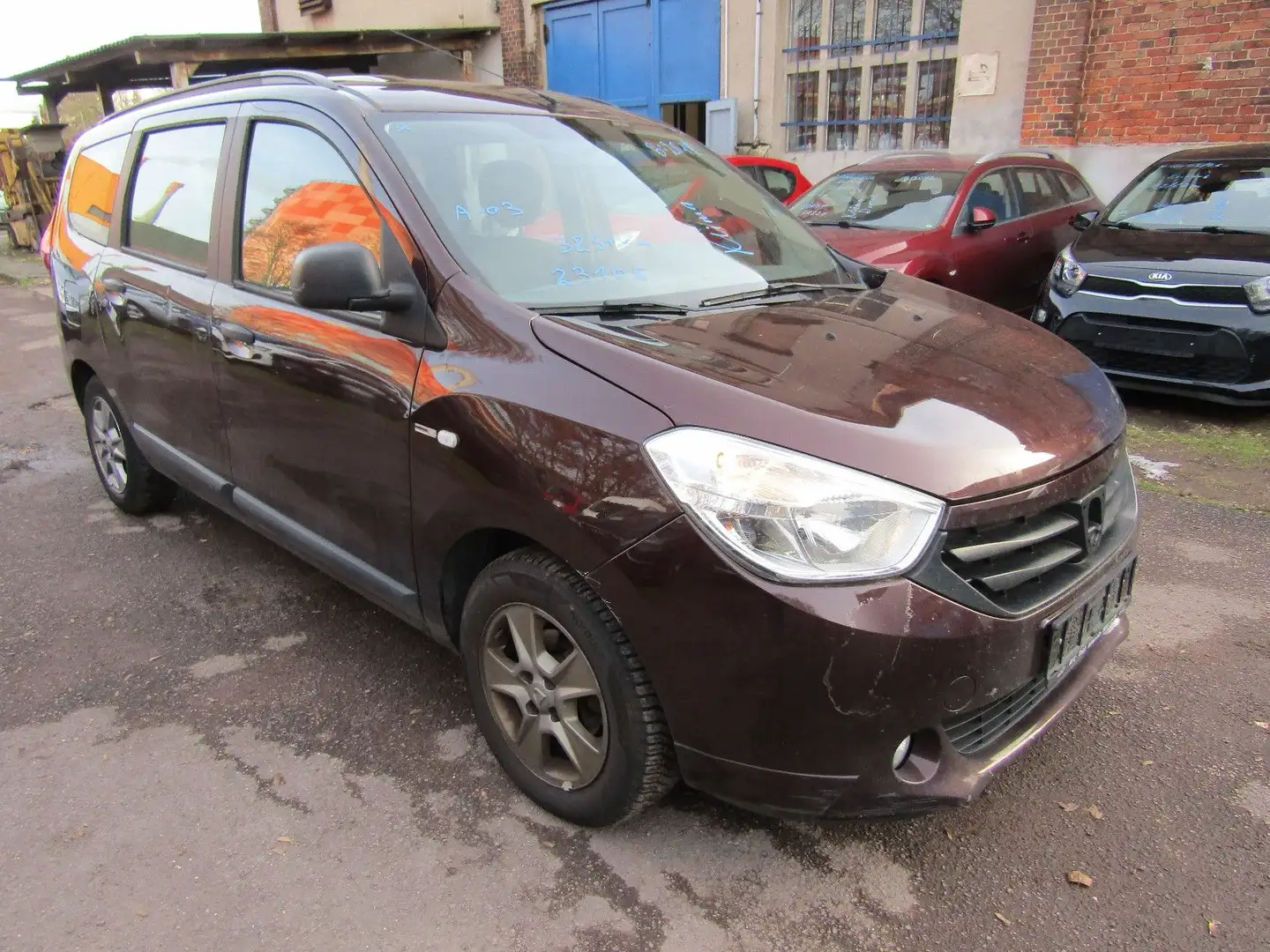 Dacia Lodgy Ambiance 1.6 SCE 7Sitzer Braun - 1