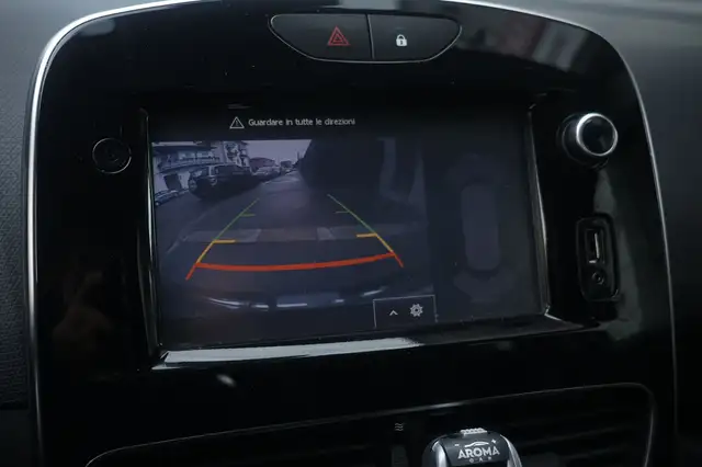 Renault Clio view 9