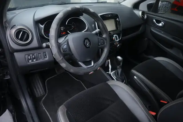 Renault Clio view 17