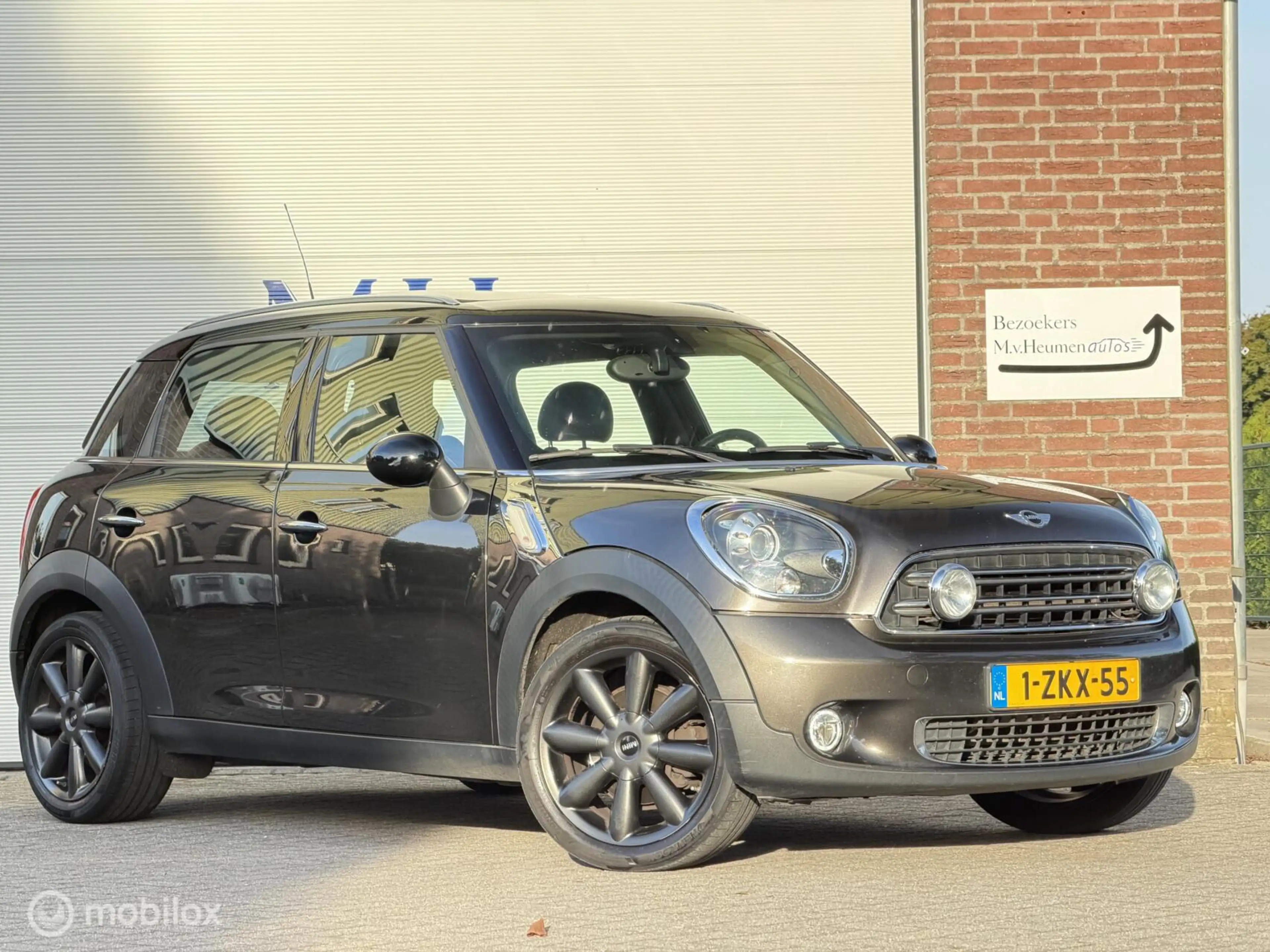 MINI Cooper Countryman 1.6 Knockout Edition Pano Leder Cruise — photo 9