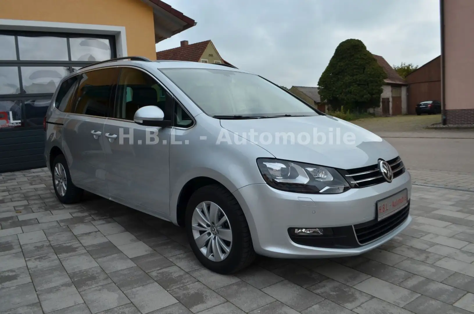 Volkswagen Sharan 1,4 DSG/ 1.Hd/AHK/Leder/Xenon/Navi/Kamera Silber - 1