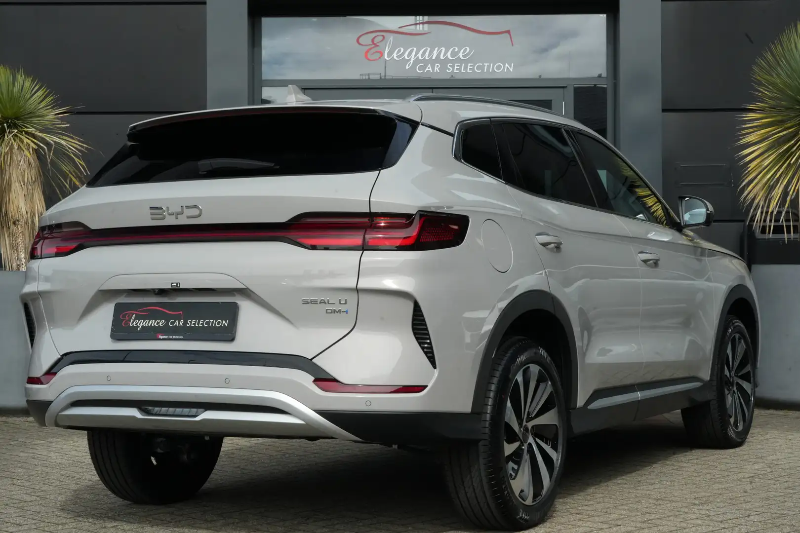 BYD Seal U 1.5 DM-i FWD Boost 218pk Panoramadak/Stoelverwarmi Gris - 2