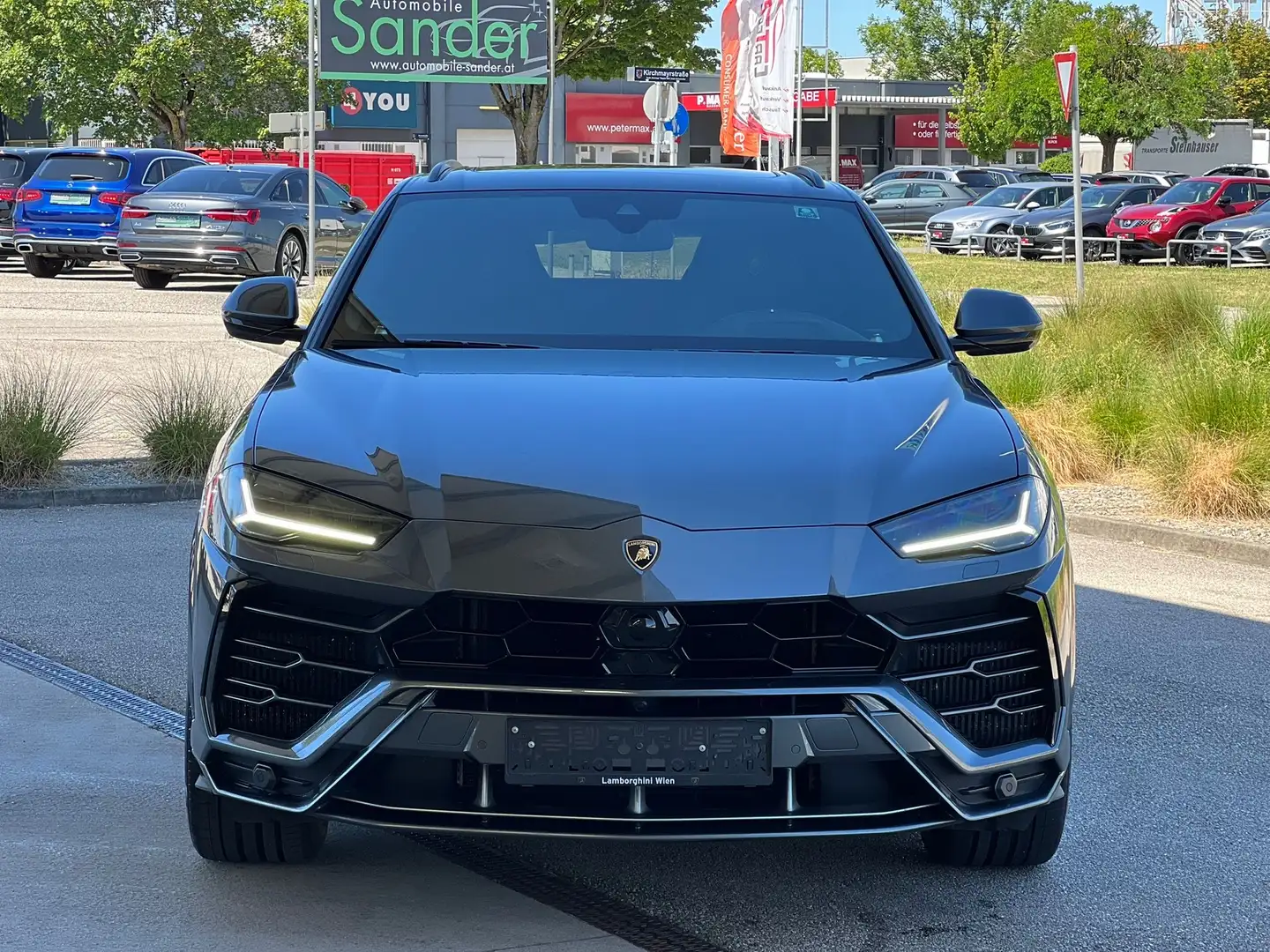 Lamborghini Urus AWD Aut. Grau - 1