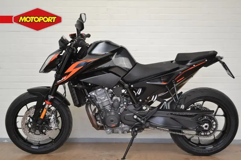 KTM 890 Duke - foto 8