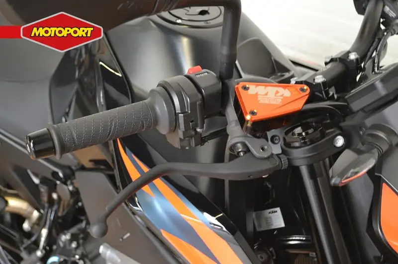 KTM 890 Duke - foto 4