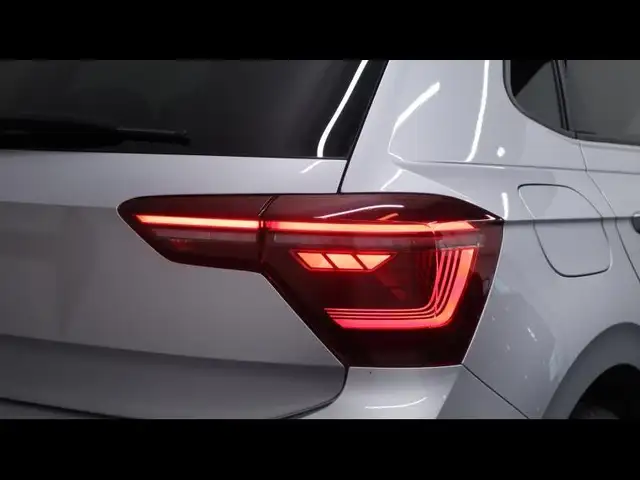 Volkswagen Polo view 9