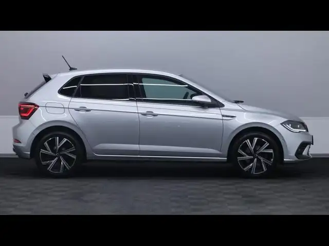 Volkswagen Polo view 4