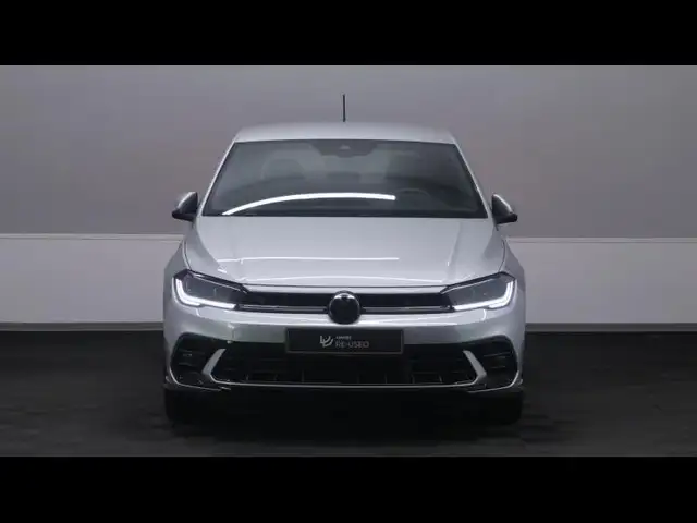 Volkswagen Polo view 2