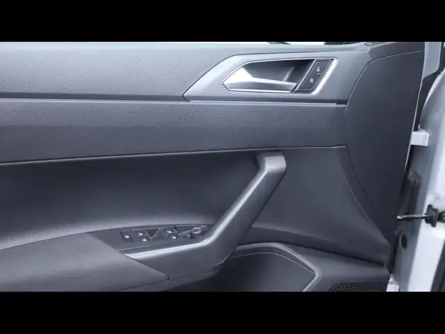 Volkswagen Polo view 25