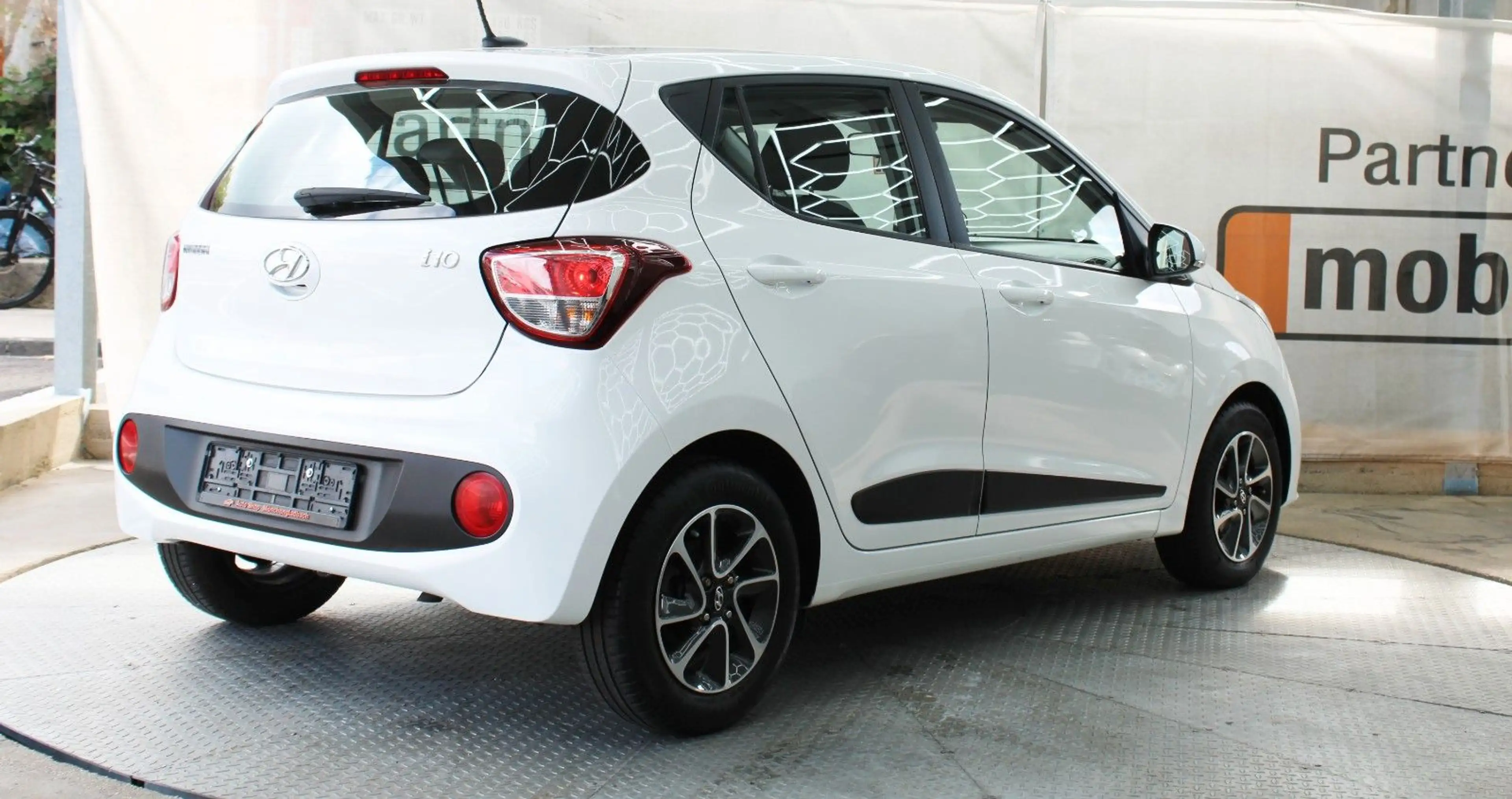 Hyundai i10 *Automatik*TÜV&Ins.Neu*1.Hand*Scheckheft*SHZ* — photo 13