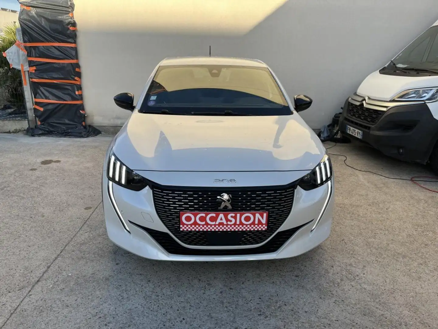 Peugeot 208 1.2i 12V S&S - 130 - BV EAT8 II GT Line GARANTIE 2 Weiß - 1