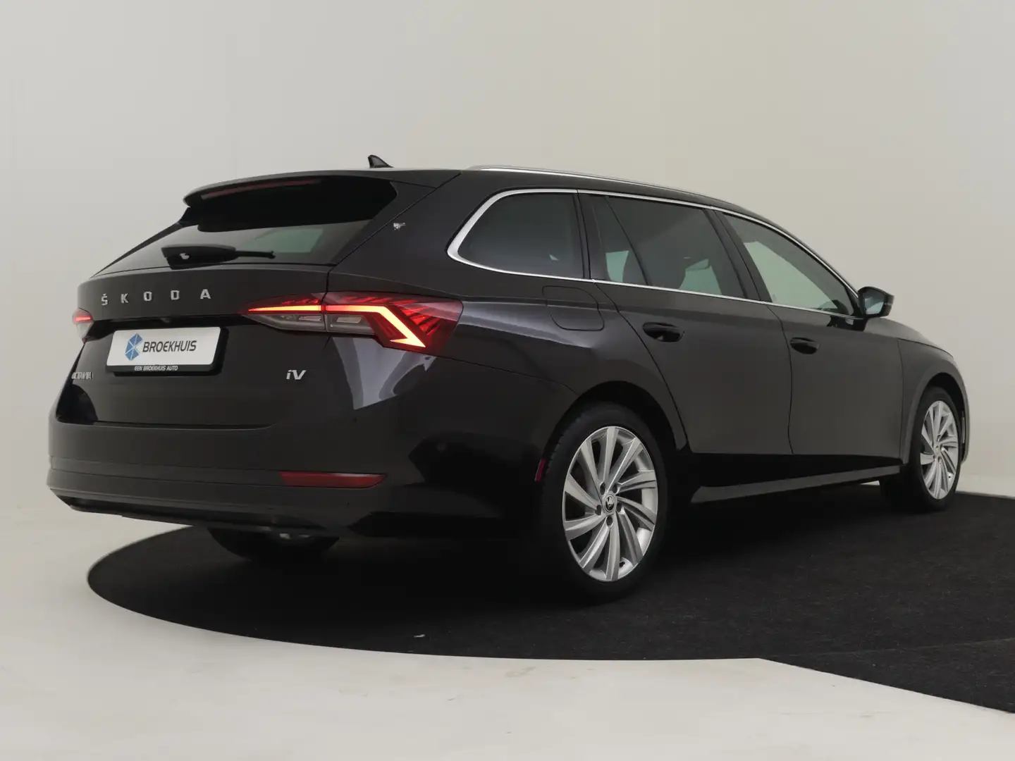 Skoda Octavia Combi 1.4 150 kW / 204 pk PHEV l Elektrische Stoel Zwart - 2