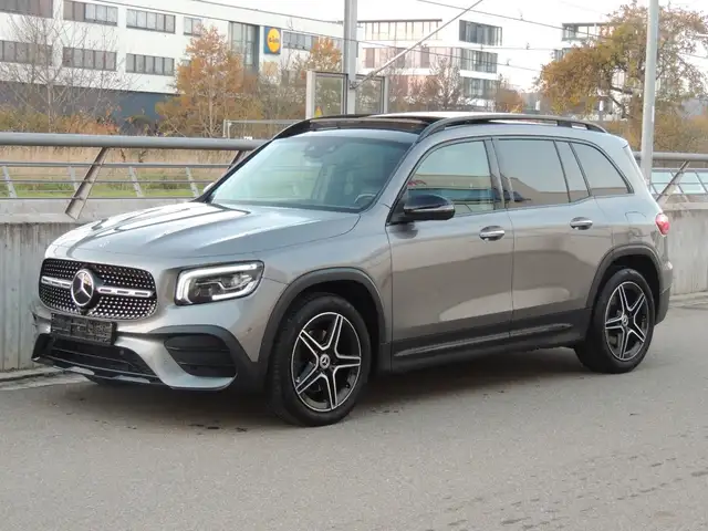 Mercedes-Benz GLB 220 GLB220d AMG Pano Distronic Memory Standheizung