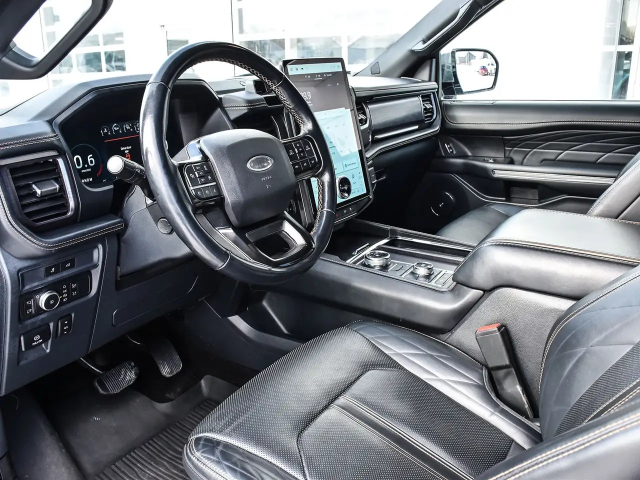 Ford Expedition снимка Ford Expedition