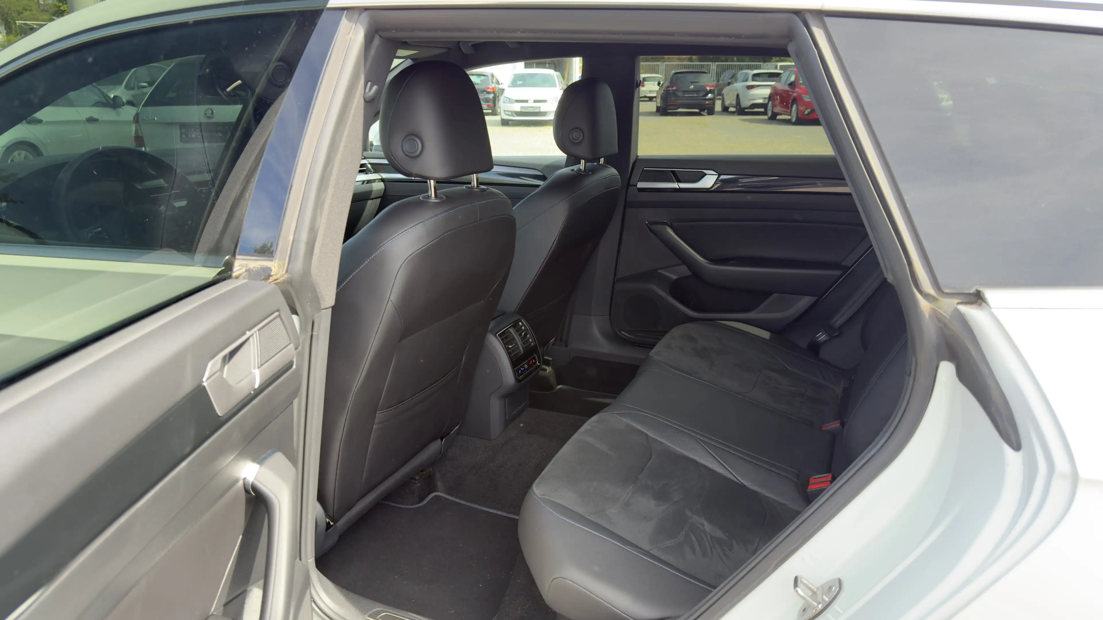 Volkswagen Arteon 2.0 TSI DSG R 4Motion Kessy Apps 360Kam. — photo 9