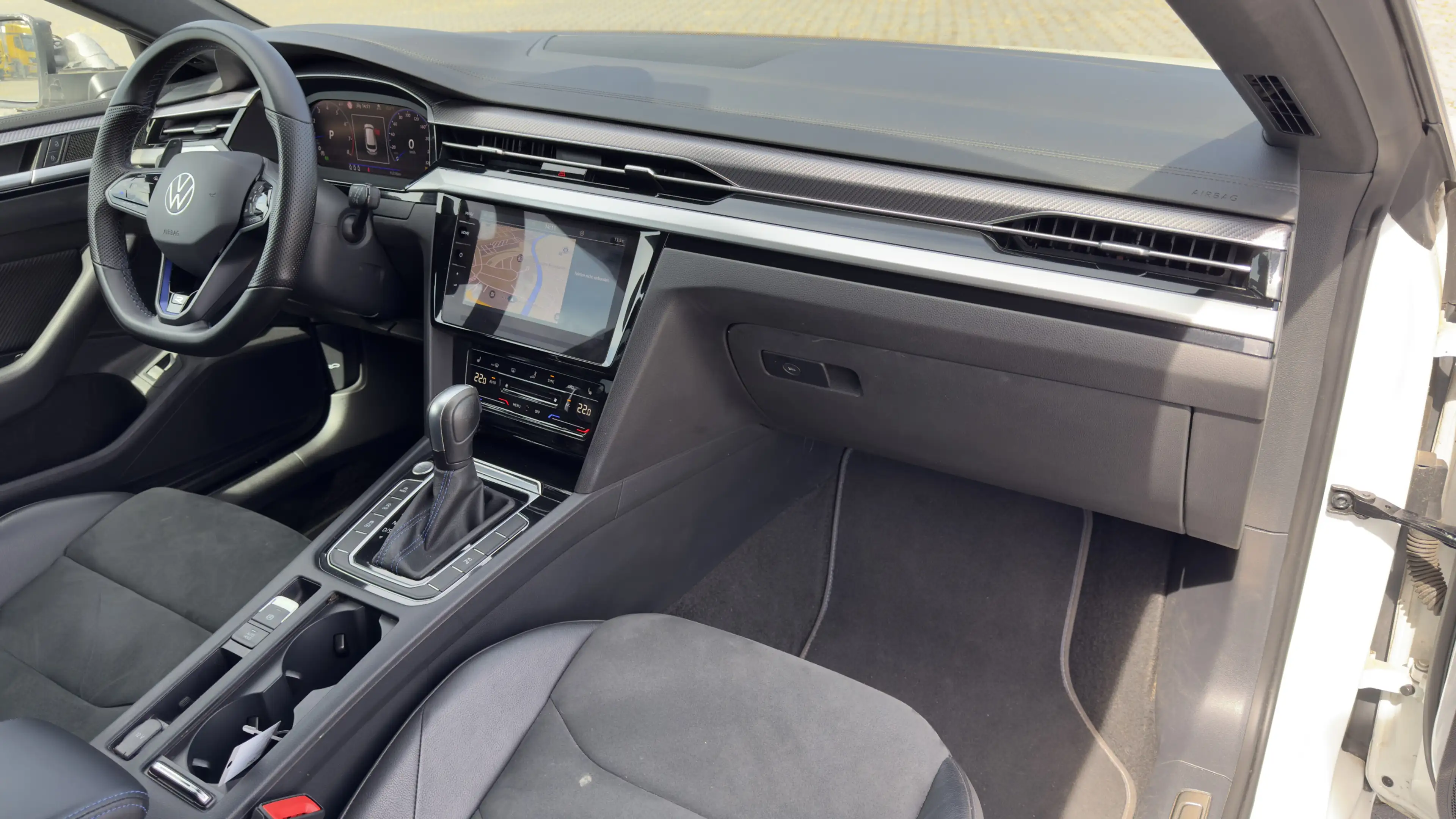 Volkswagen Arteon 2.0 TSI DSG R 4Motion Kessy Apps 360Kam. — photo 11
