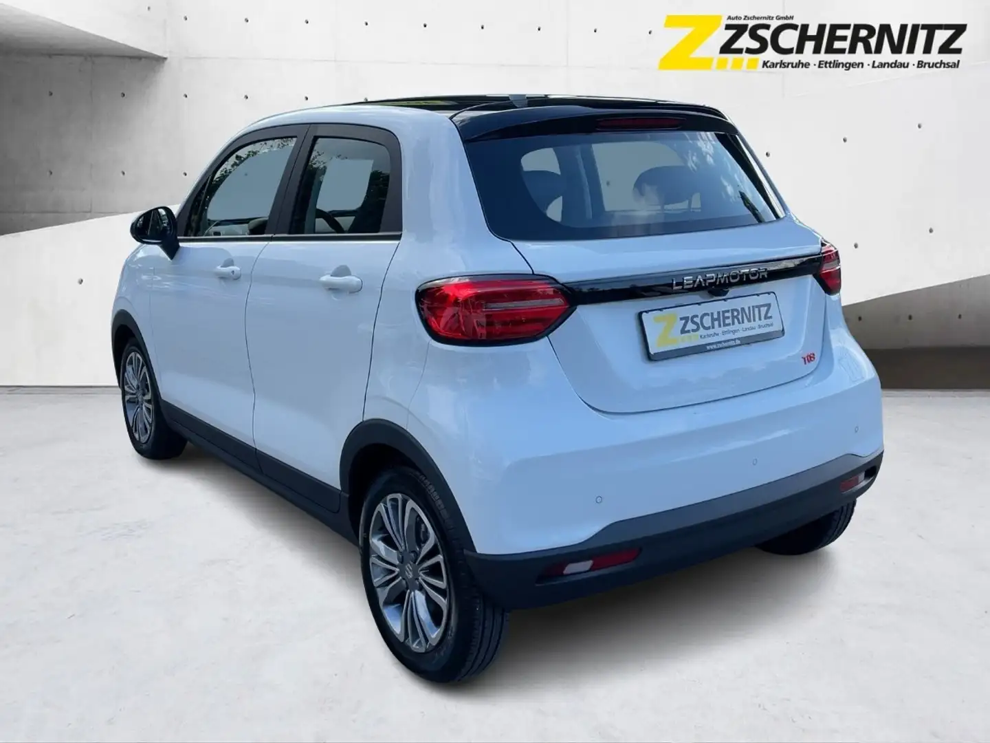 Leapmotor T03 37 70 kW EV Navi Kamera PDC Fehér - 2