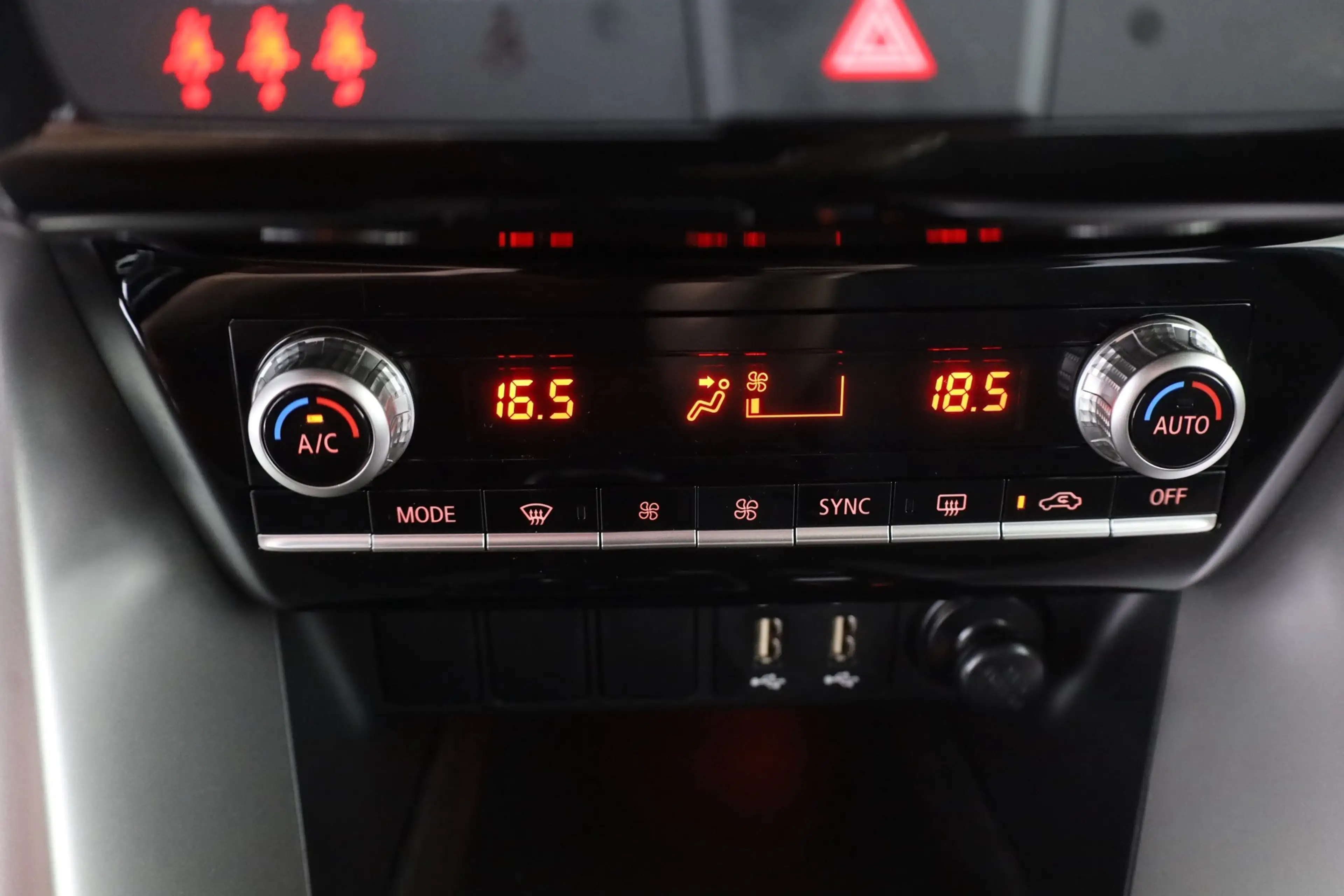 Mitsubishi Eclipse Cross 2.4 PHEV 4WD LED Kamera Navi USB — photo 12