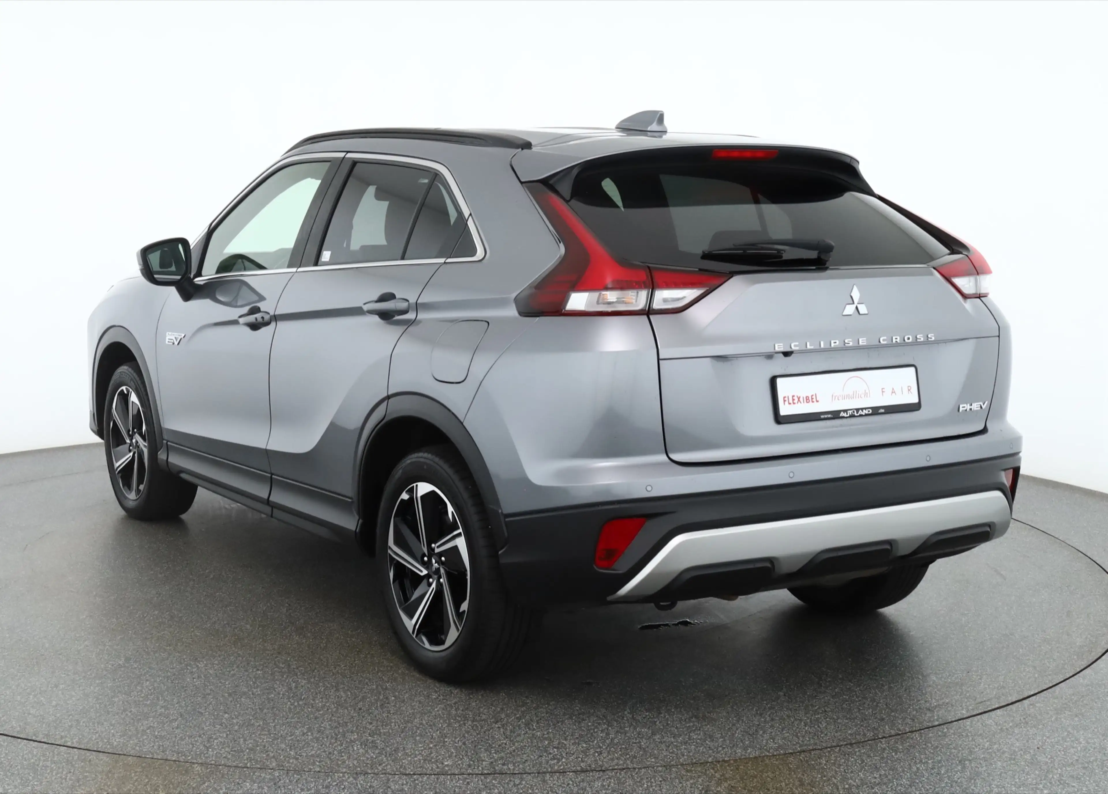 Mitsubishi Eclipse Cross 2.4 PHEV 4WD LED Kamera Navi USB — photo 3
