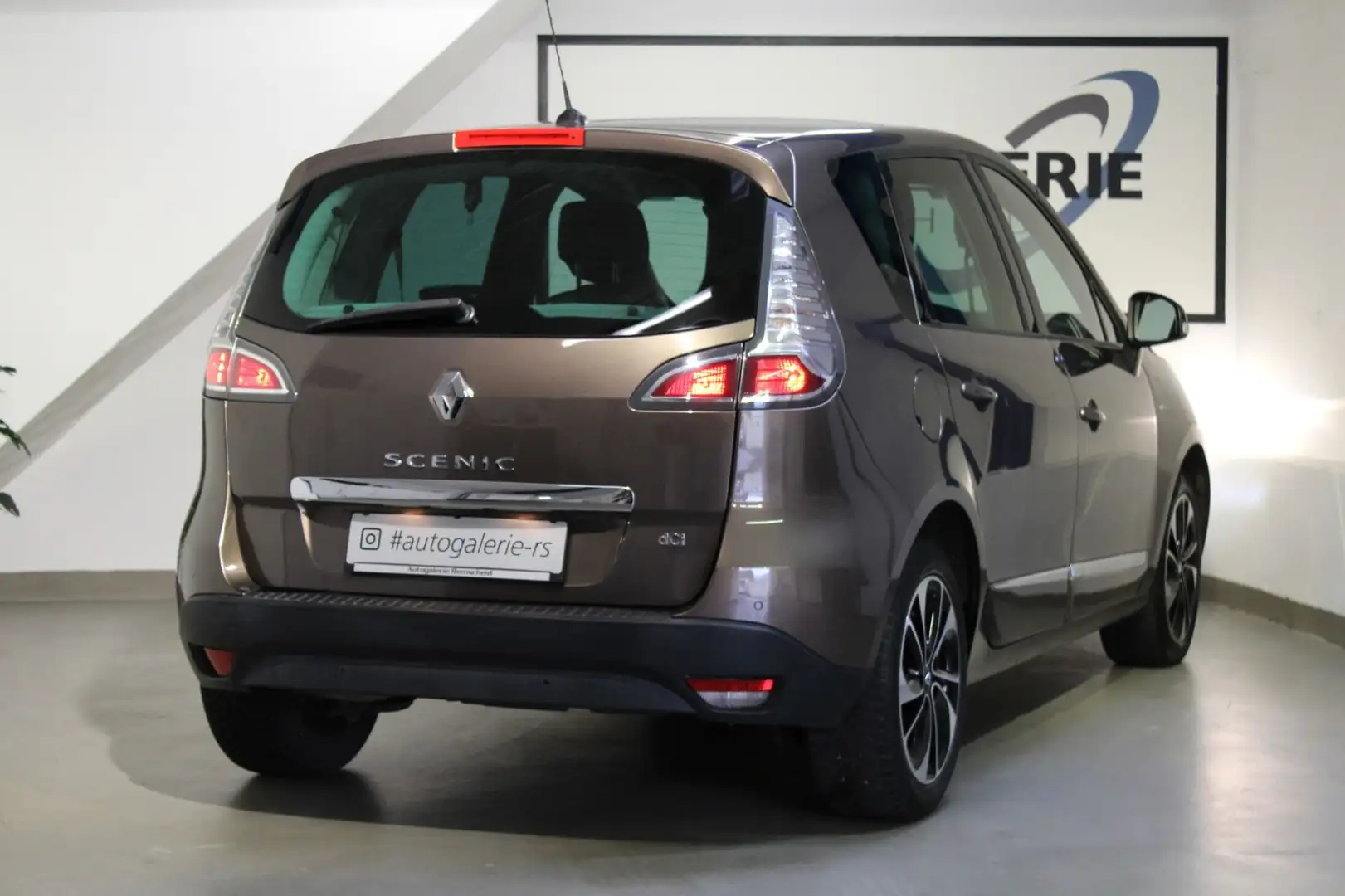 Renault Scenic 1.5 dCi BOSE Edition Autom.*NAVI*T.LEDER* Bruin - 2