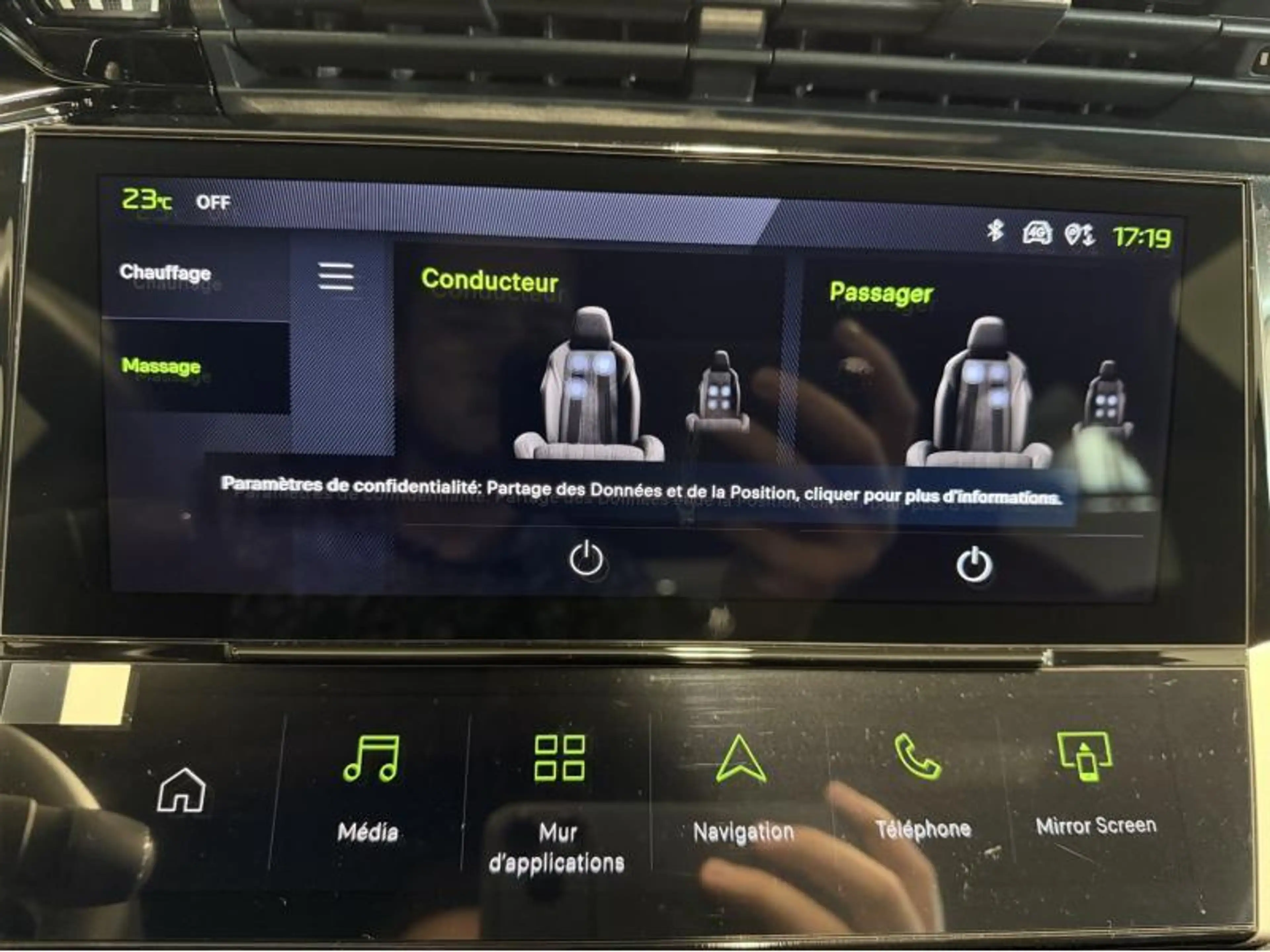 Peugeot 408 GT Exclusive — photo 11