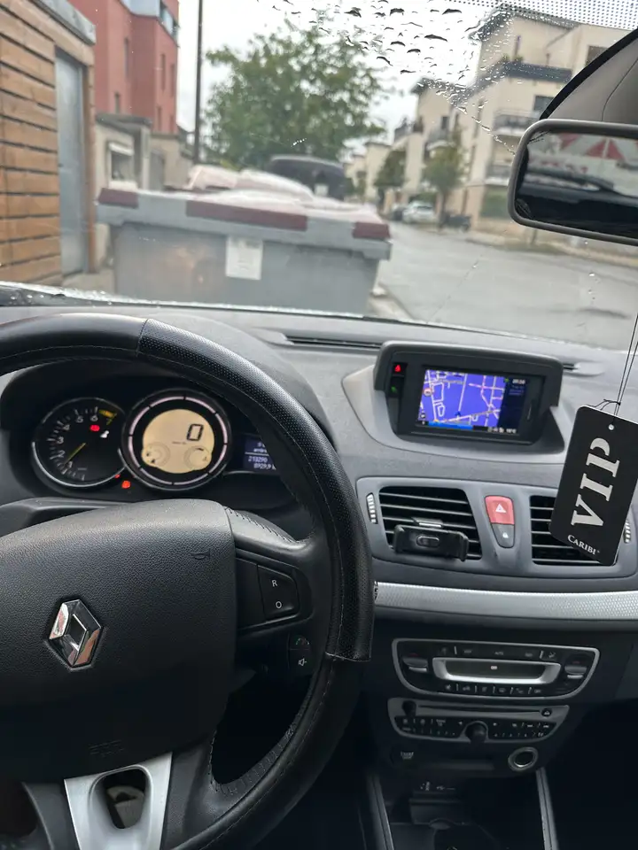 Renault Megane Grandtour — photo 7