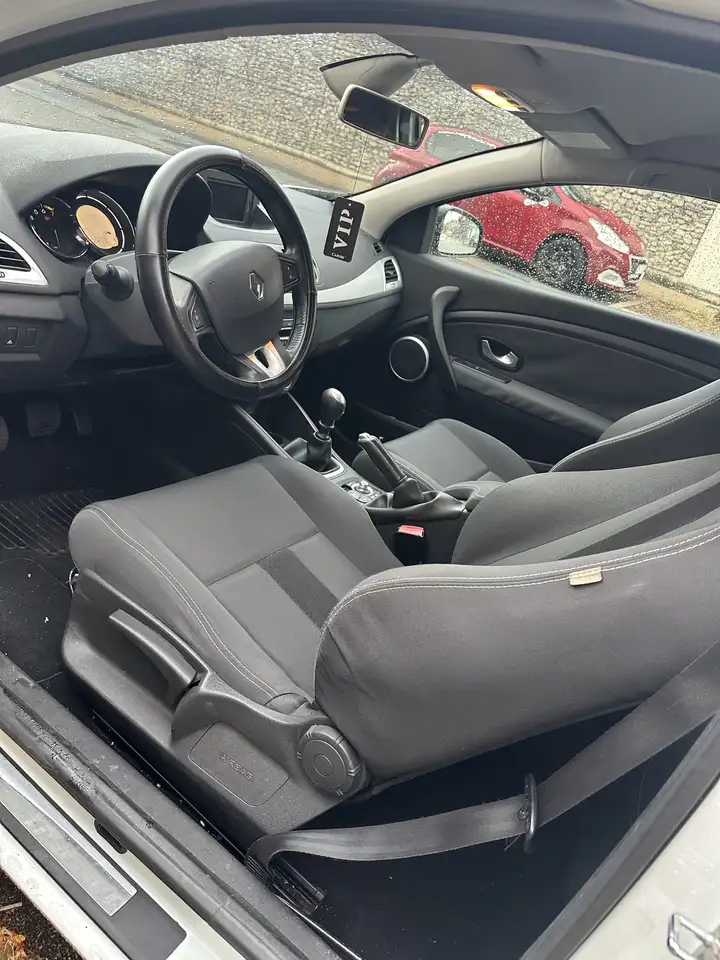Renault Megane Grandtour — photo 8