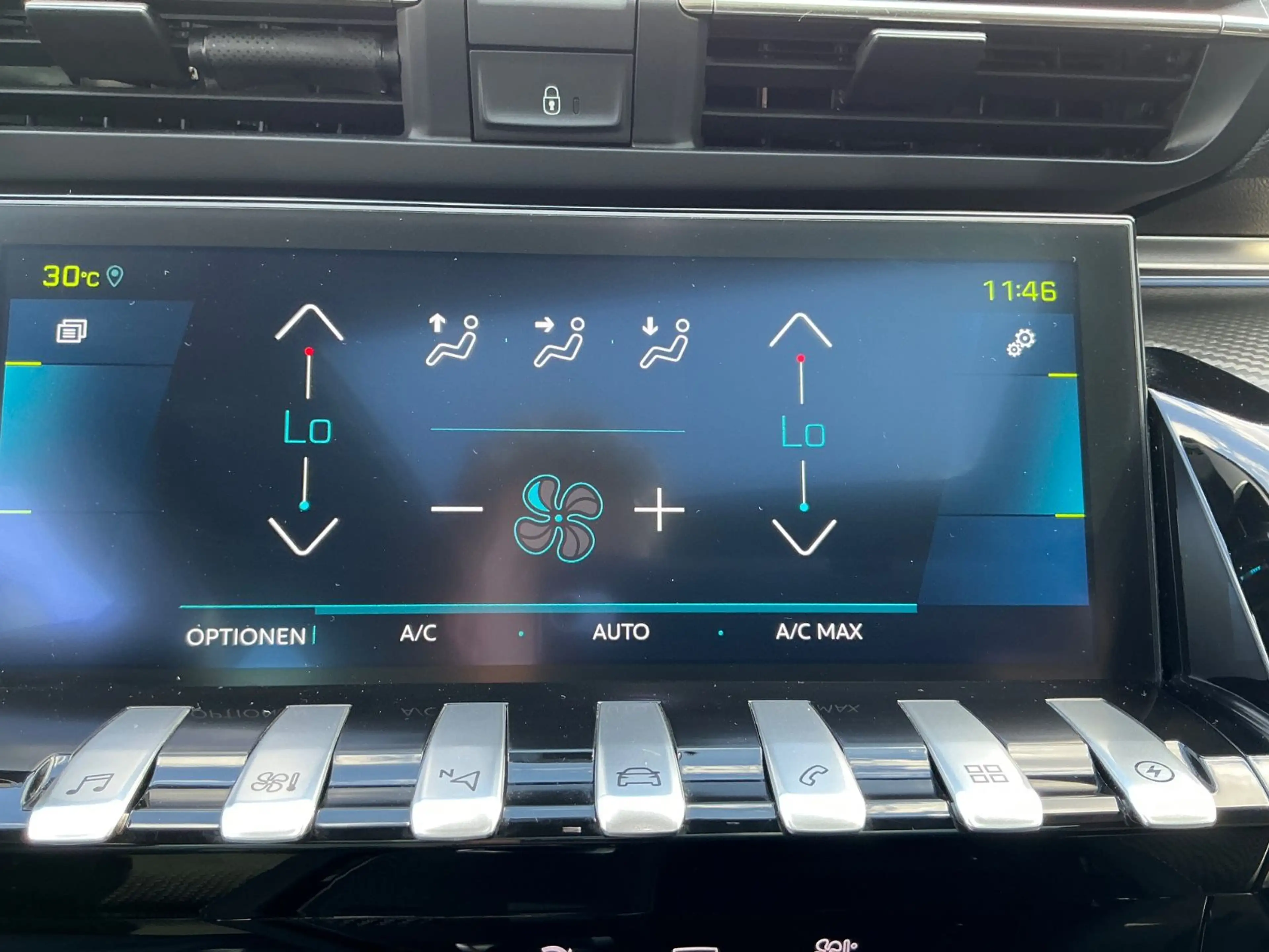 Peugeot 508 SW Hybrid 225 Allure BT NAVI CarPlay — photo 24