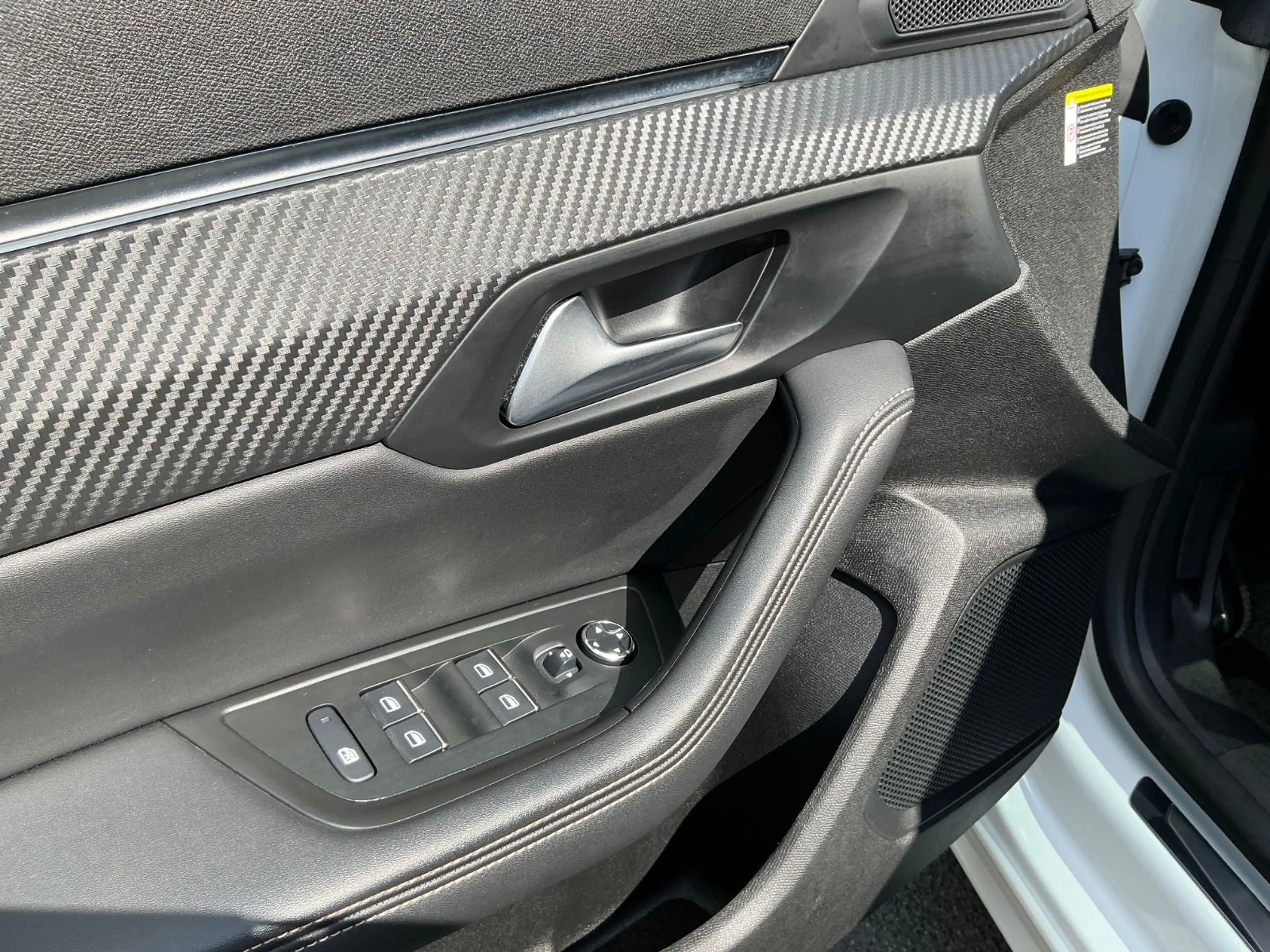 Peugeot 508 SW Hybrid 225 Allure BT NAVI CarPlay — photo 30