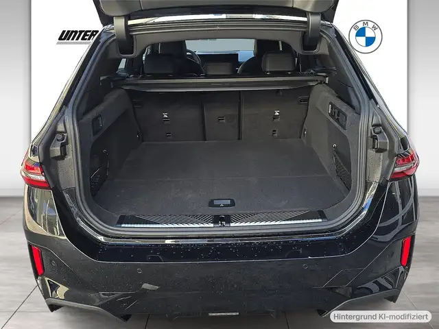 BMW 5 Series view 12