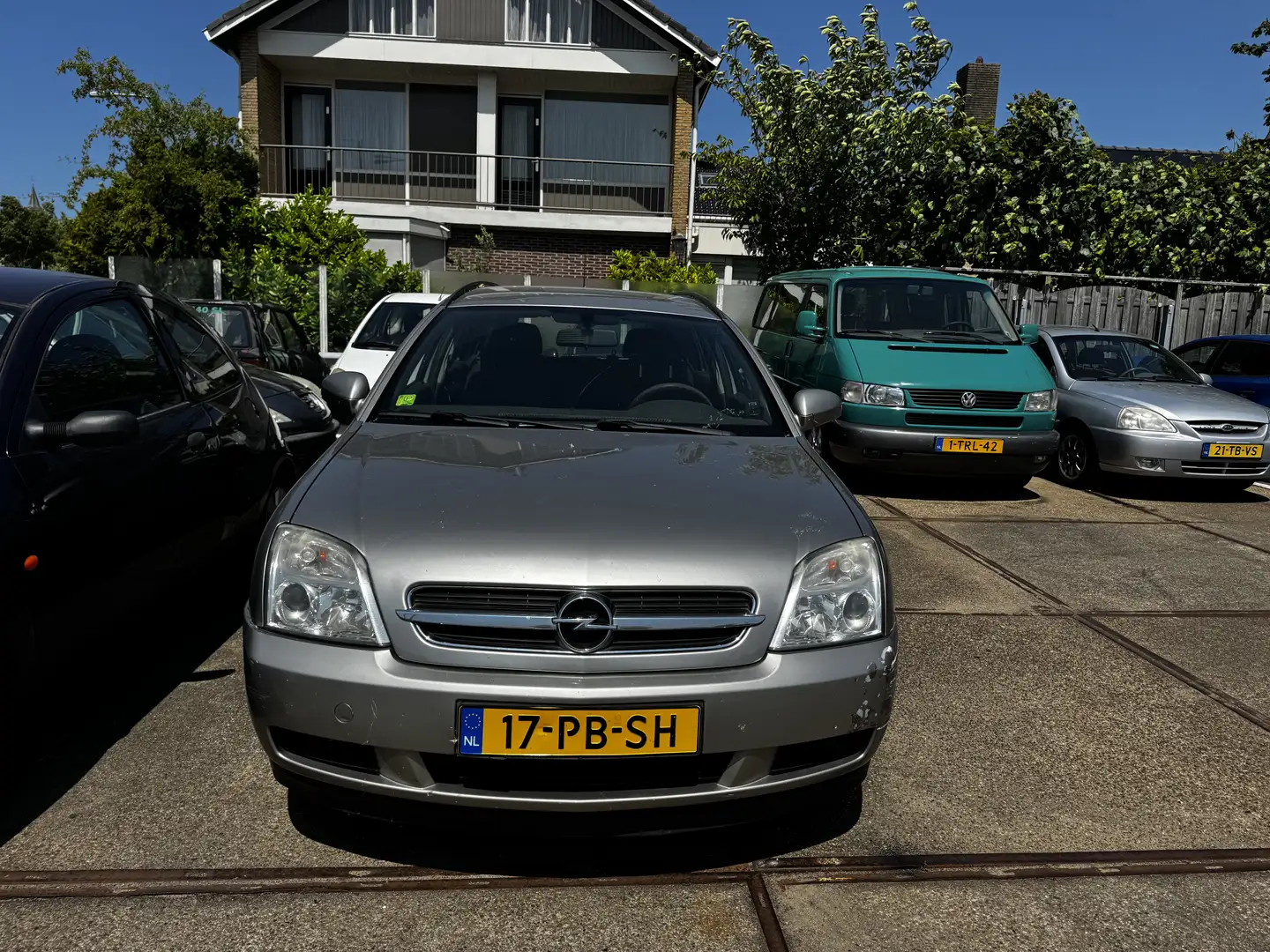 Opel Vectra 2.0 DTi Essentia. apk 2026 meer info0648780407 Gris - 1