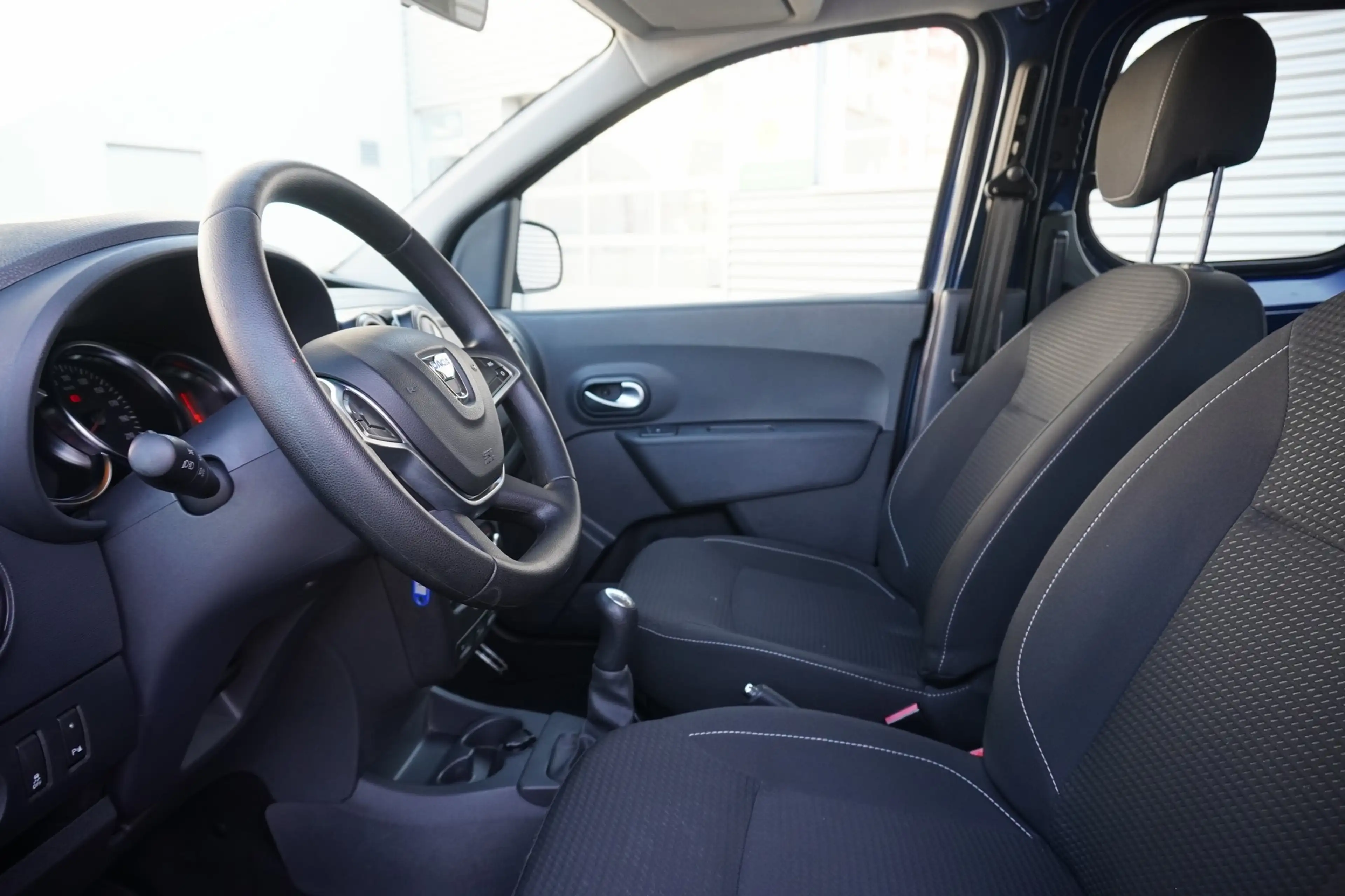 Dacia Dokker 1.6 SCe Comfort PDC Tempomat Klima USB — photo 10