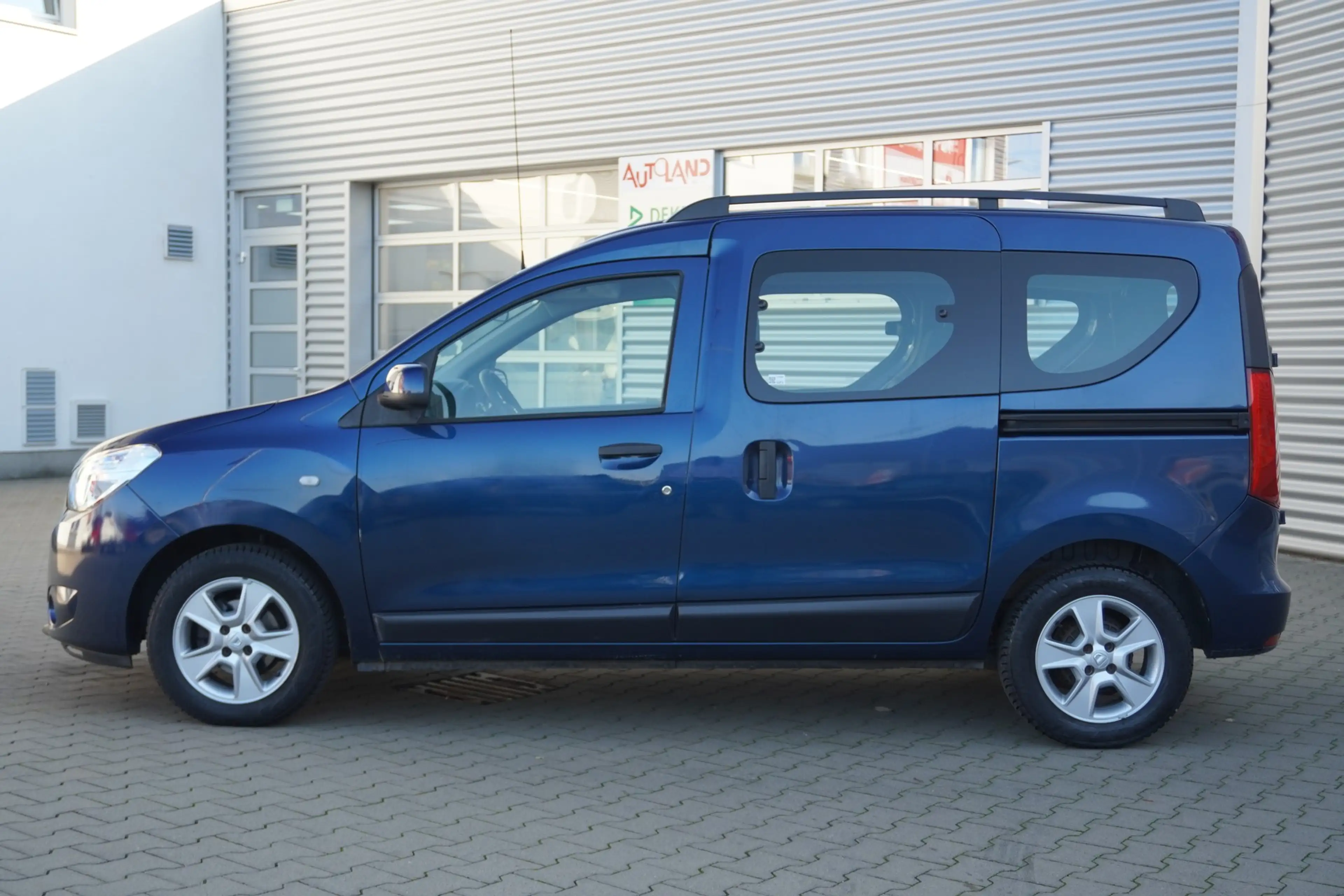Dacia Dokker 1.6 SCe Comfort PDC Tempomat Klima USB — photo 9