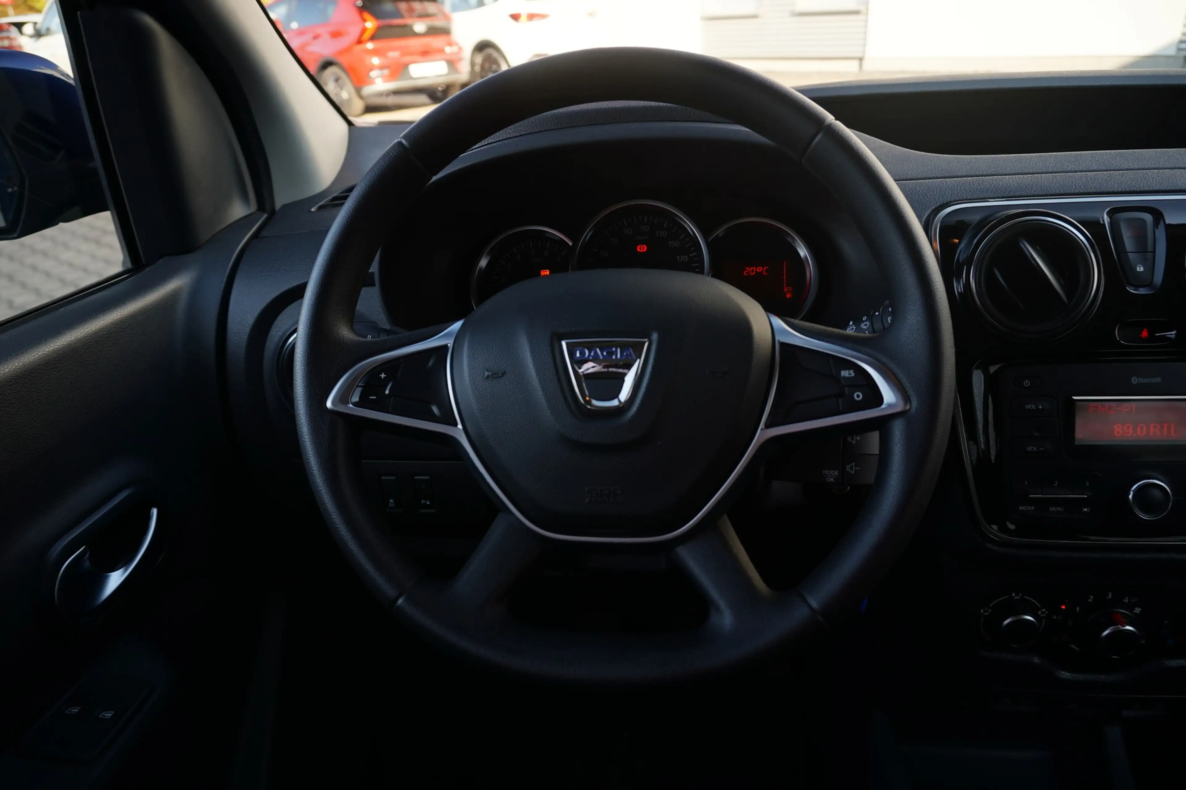 Dacia Dokker 1.6 SCe Comfort PDC Tempomat Klima USB — photo 14