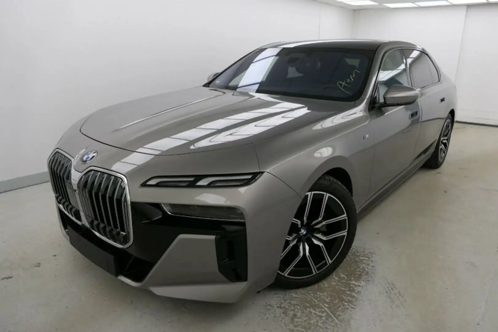 BMW 740 d xDr. M Sportpaket AHK Panorama Standh ACC W Gri - 2