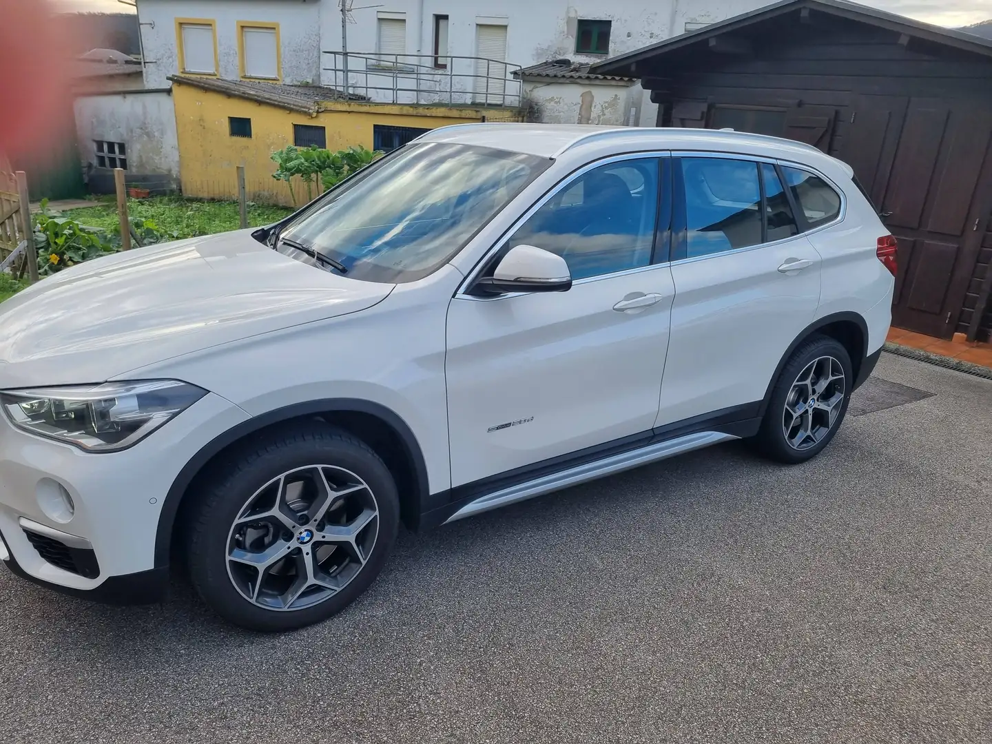BMW X1 X1 sDrive 20dA Blanco - 1