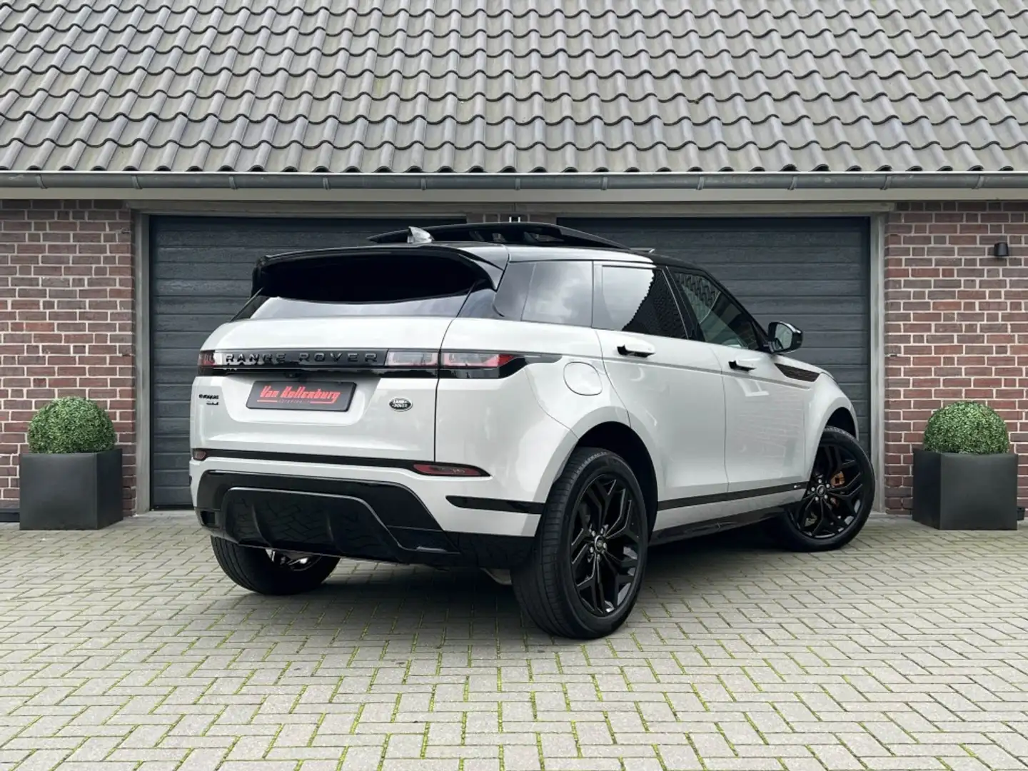 Land Rover Range Rover Evoque P300E R Dynamic HSE AWD Black Pano 360 Keyless Gris - 2