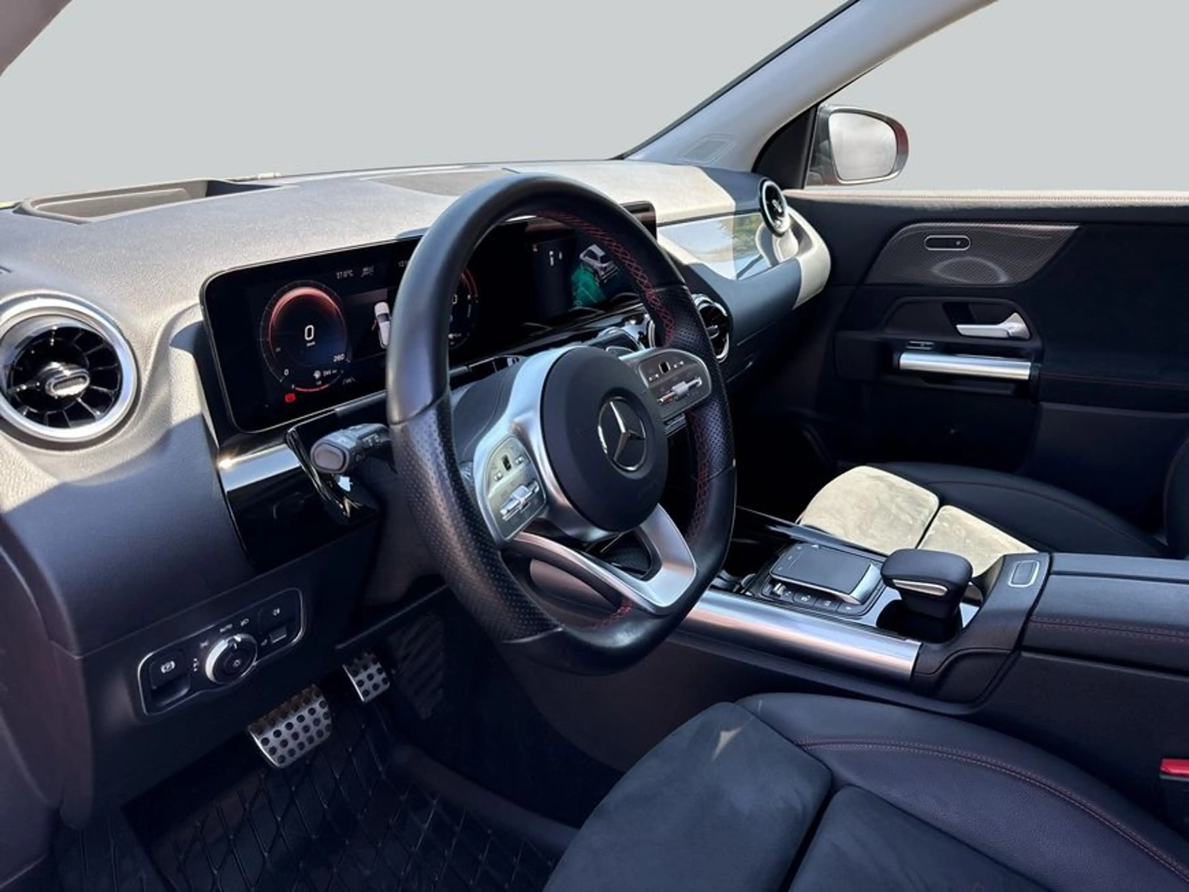 Mercedes-Benz GLA 250 GLA — photo 9