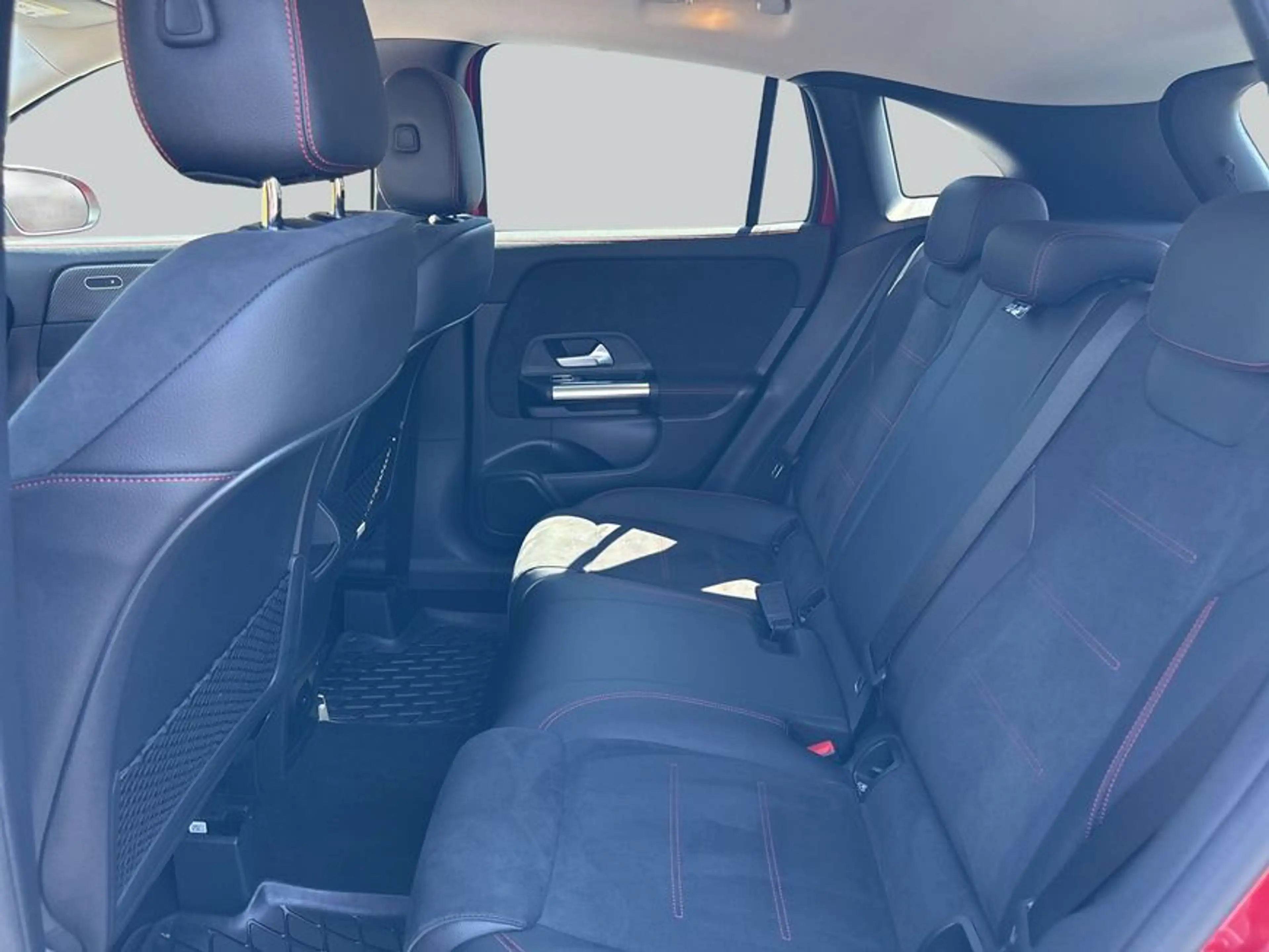 Mercedes-Benz GLA 250 GLA — photo 11