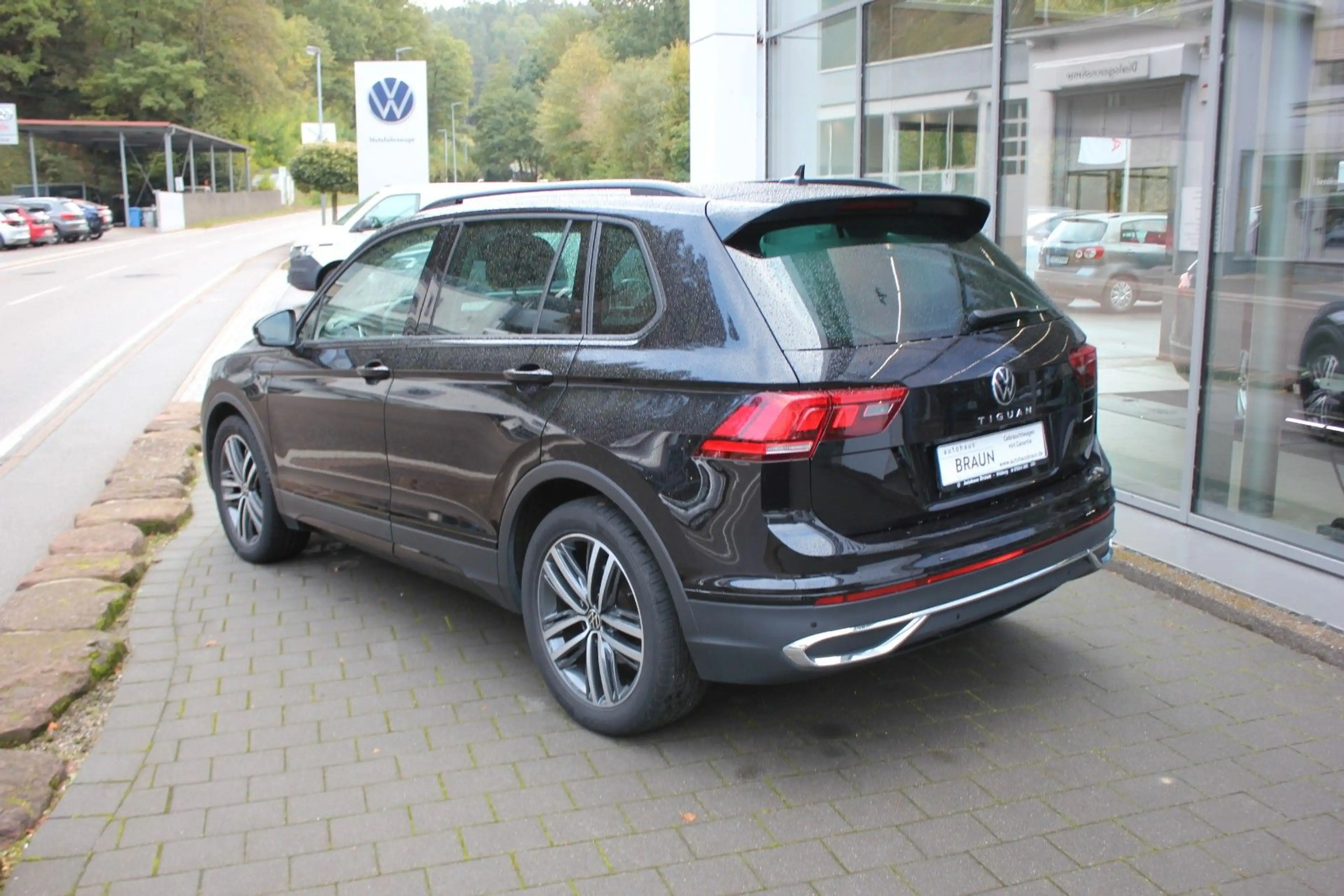 Volkswagen Tiguan Urban Sport 1.5 TSI DSG Navi,LED,ACC,PDC, — photo 6