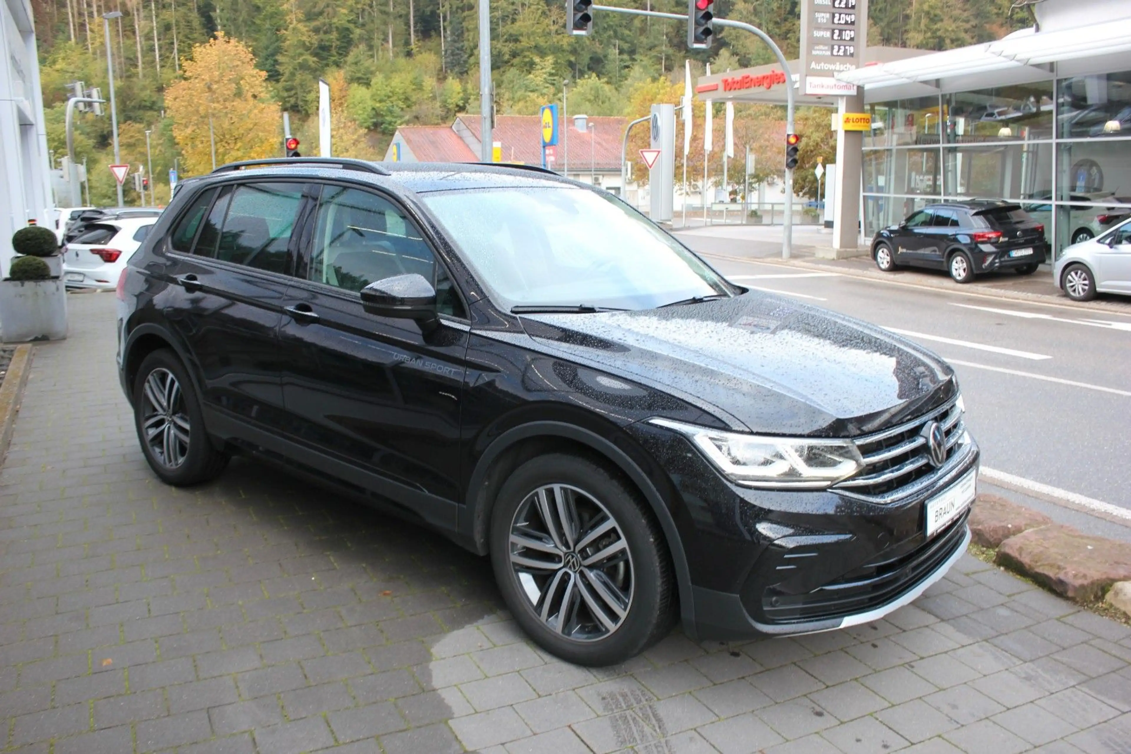 Volkswagen Tiguan Urban Sport 1.5 TSI DSG Navi,LED,ACC,PDC, — photo 2
