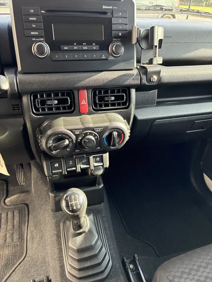 Suzuki Jimny 1.5 16 v lichte vracht — foto 6