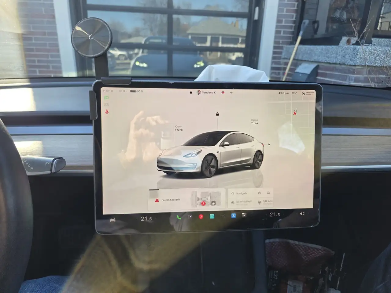 Tesla Model 3 снимка Tesla Model 3