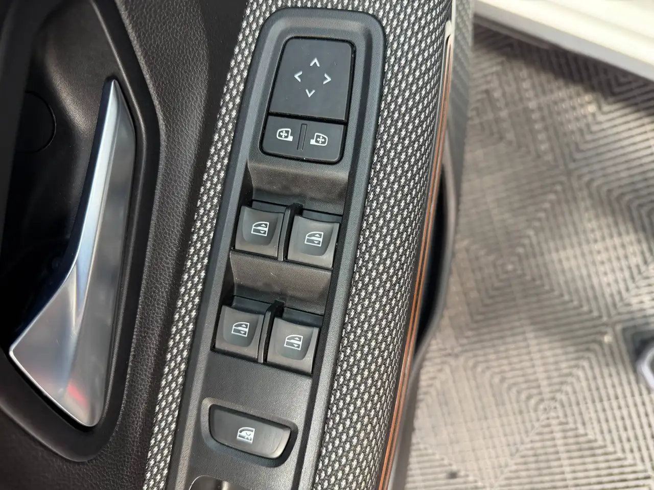 Dacia Sandero Stepway 1.0 TCe Stepway Comfort CVT, миниатюра 13