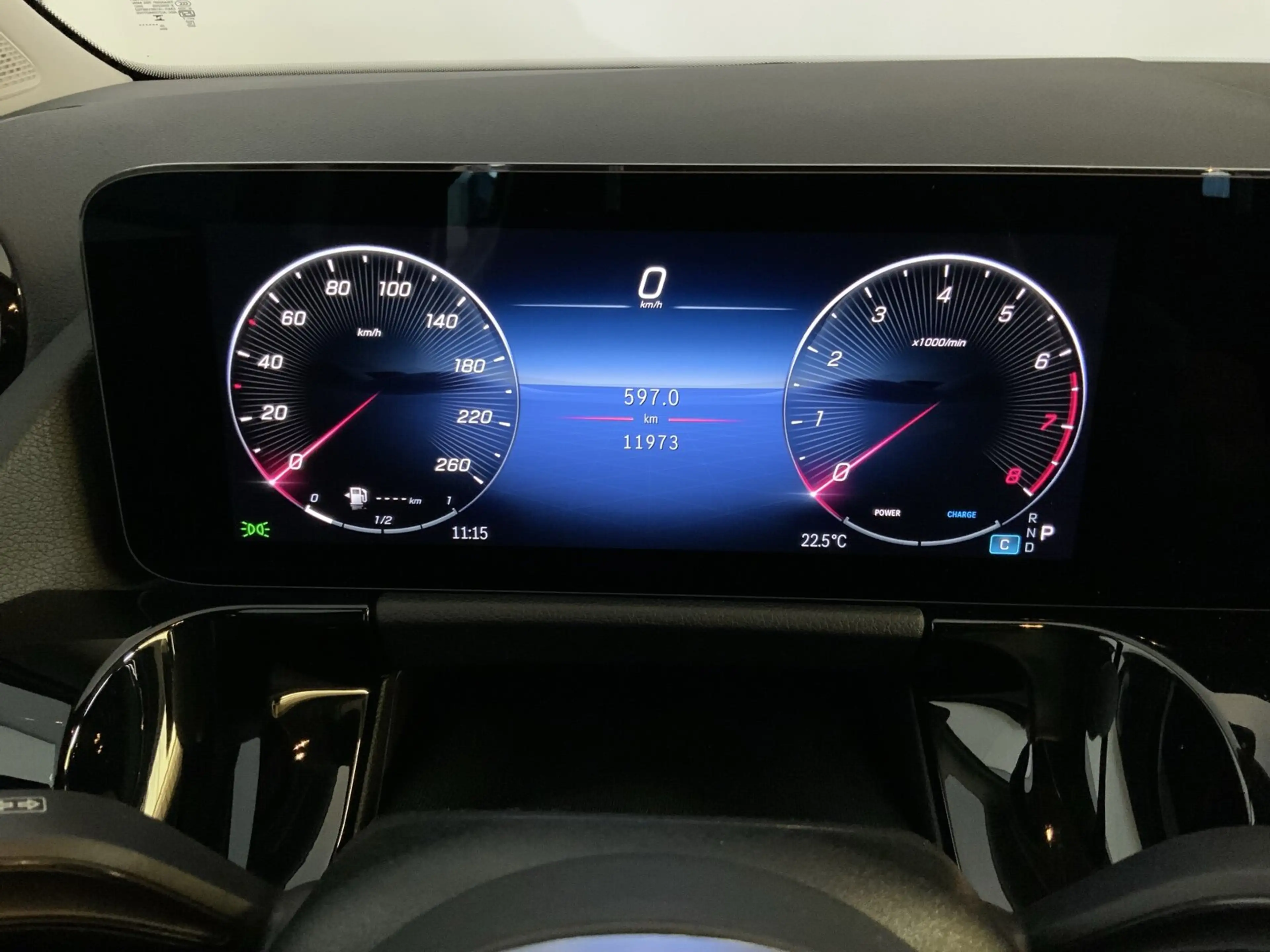 Mercedes-Benz GLA 180 GLA 180 Night-Paket AHK Distronic LED 360°Camera — photo 11