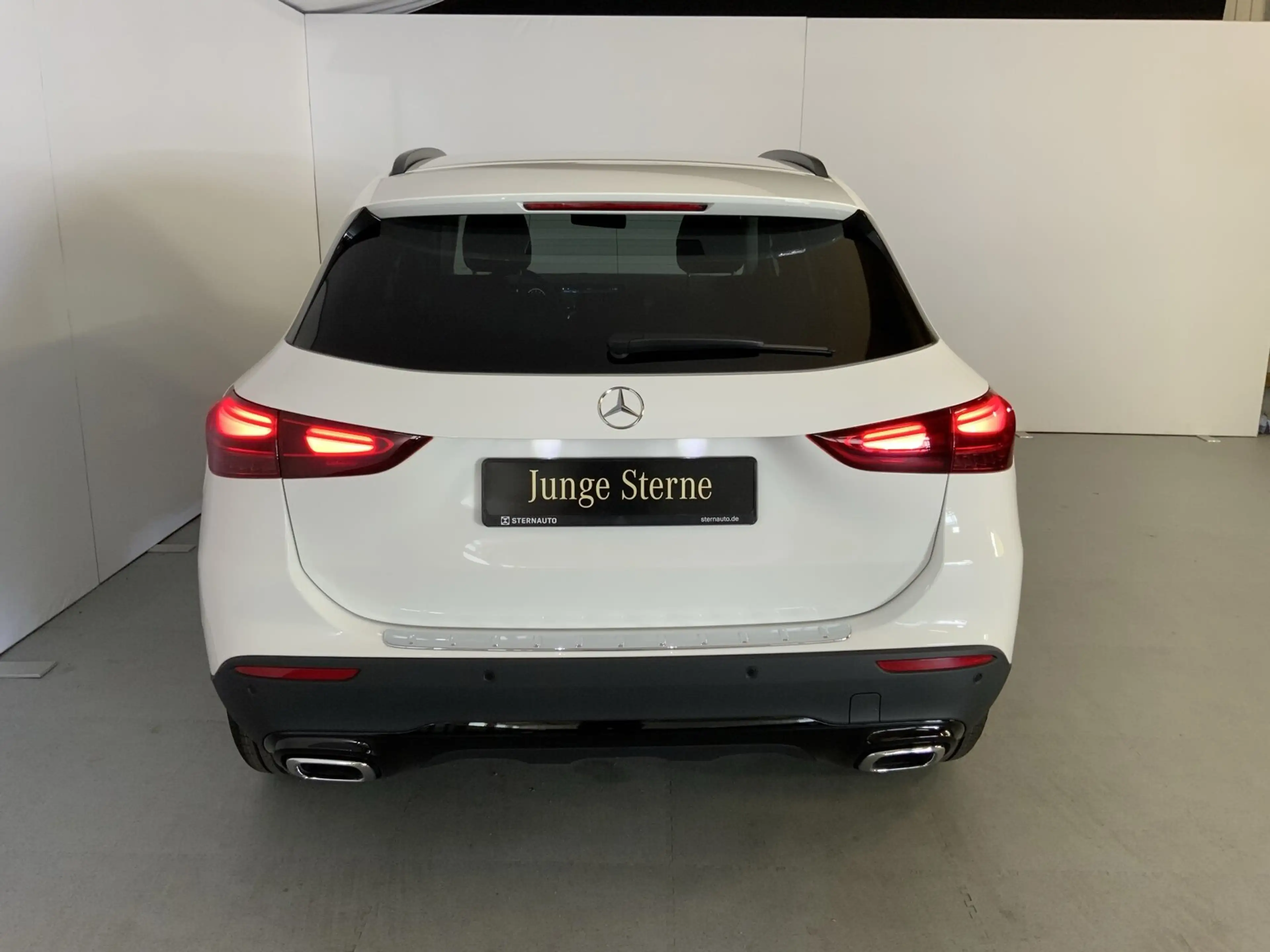 Mercedes-Benz GLA 180 GLA 180 Night-Paket AHK Distronic LED 360°Camera — photo 6