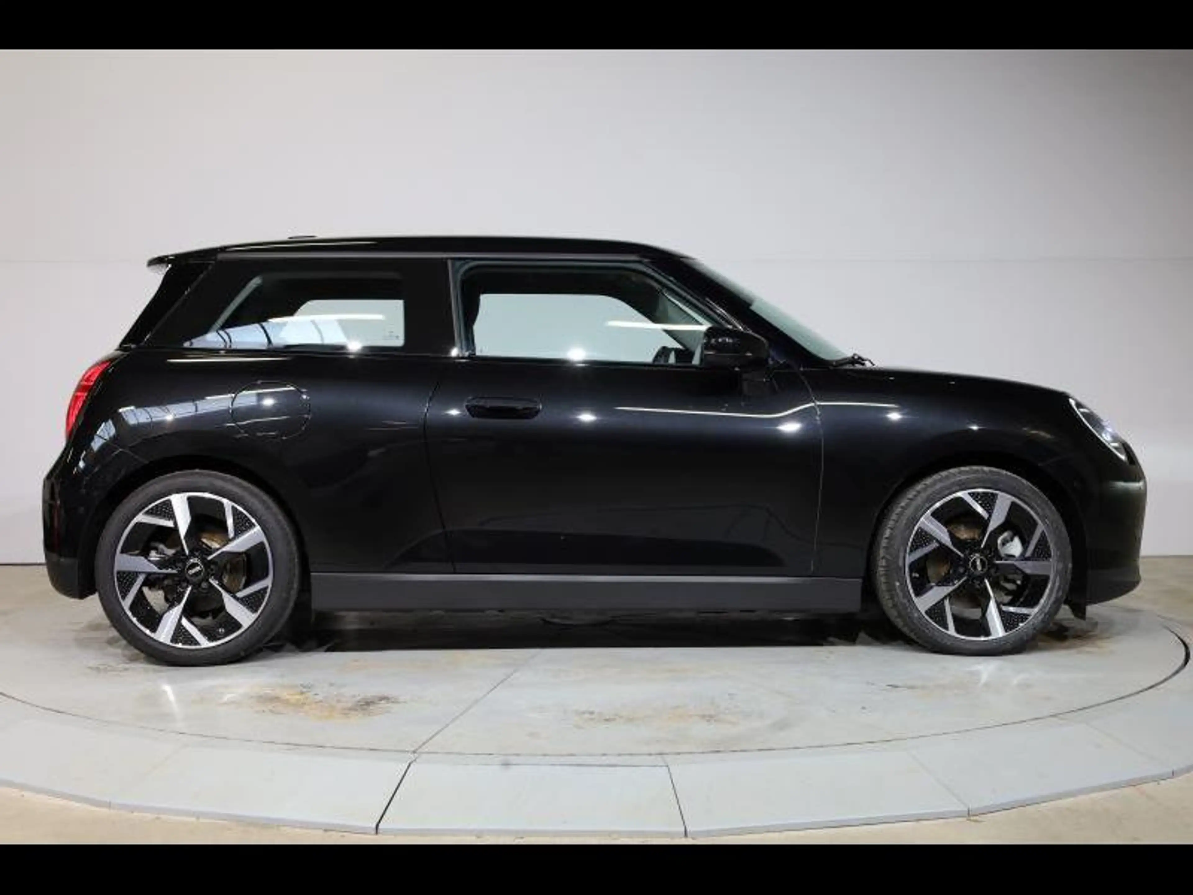 MINI Cooper E 3 PORTES — photo 4