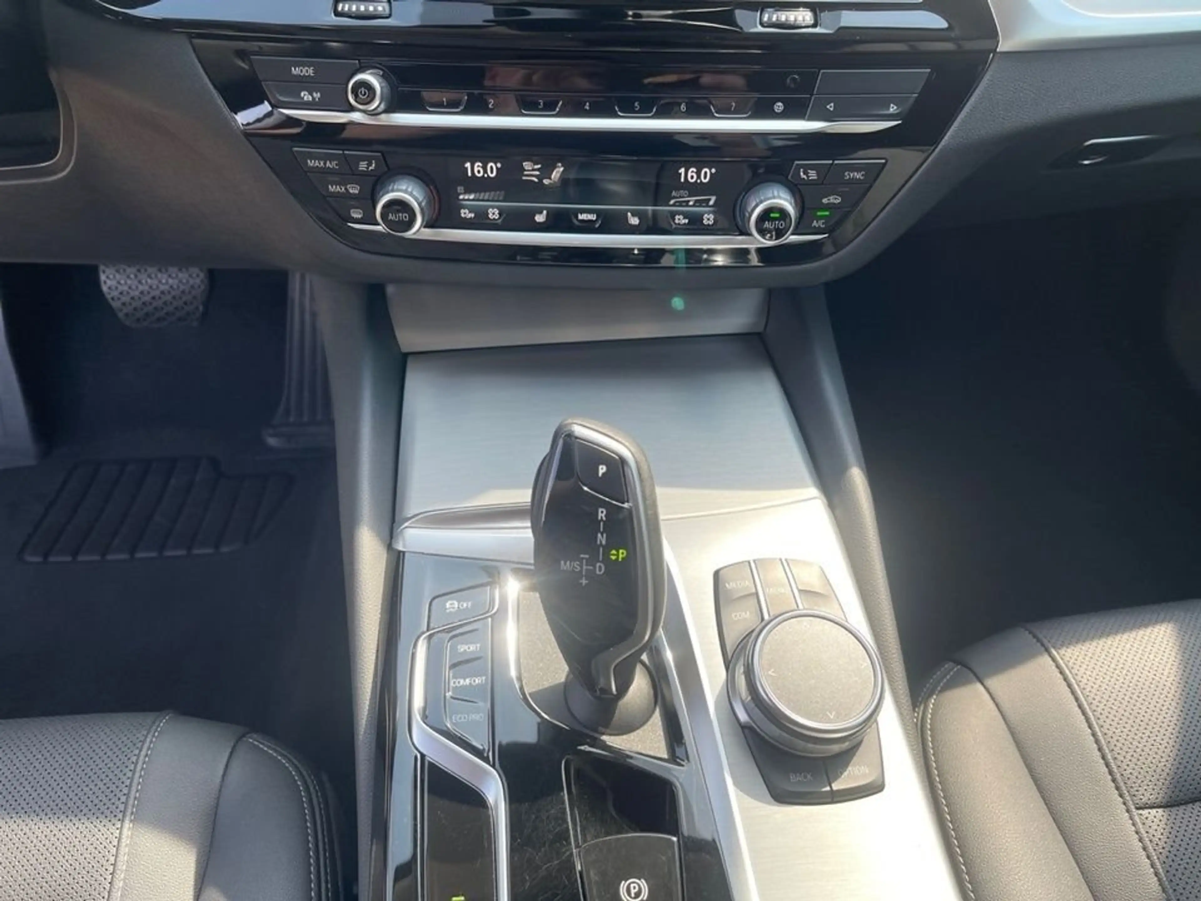 BMW 530 d xDrive Limousine + GARANTIE — photo 13