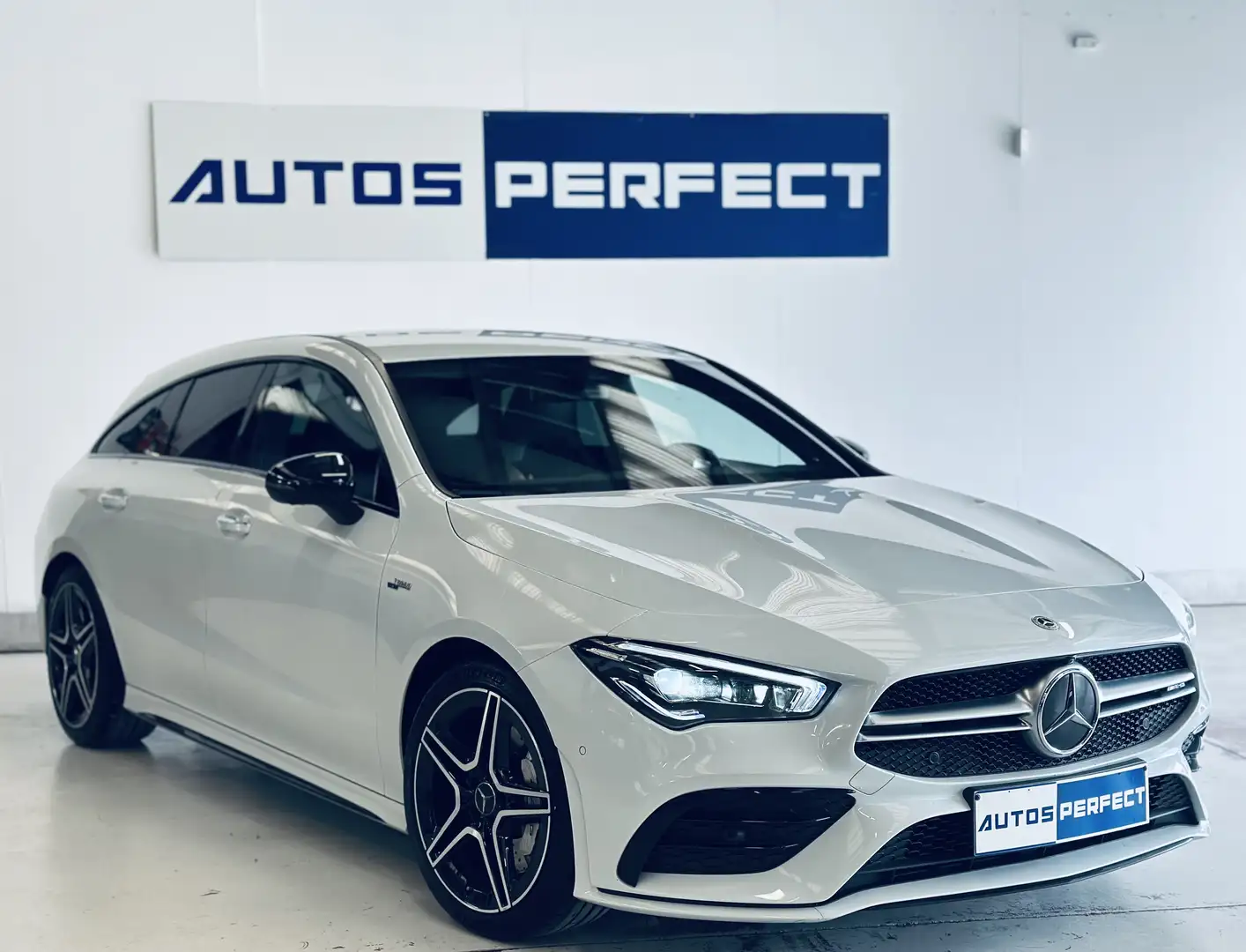 Mercedes-Benz CLA 35 AMG 4-Matic BOITE AUTO PALETTE CAMERA PDC NAVI BIZONE Blanc - 2