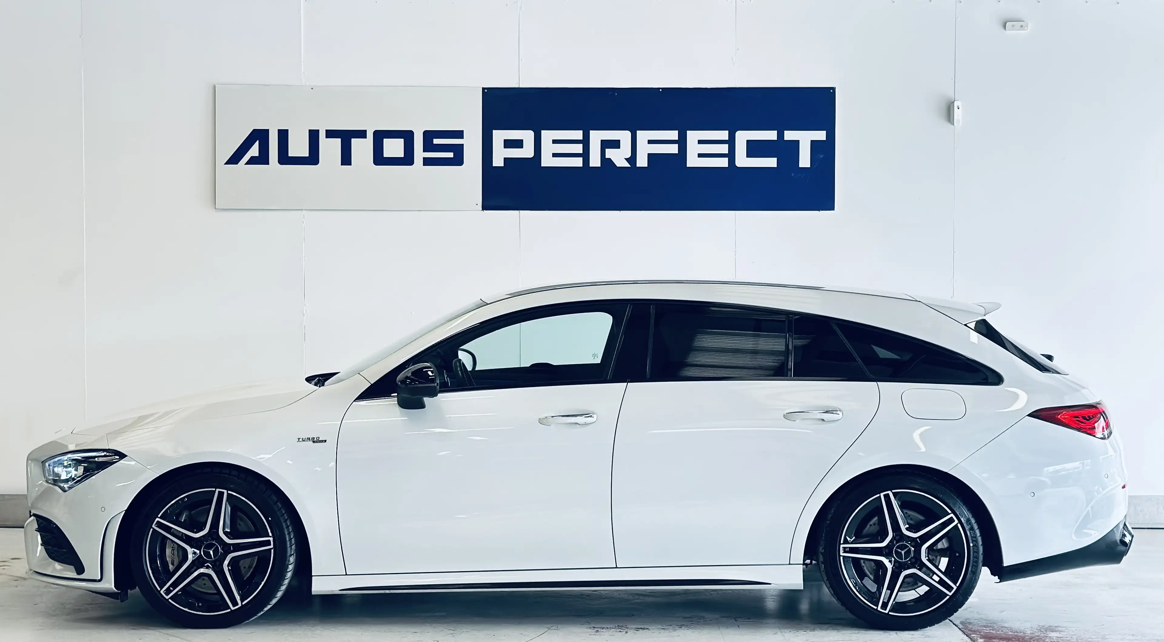 Mercedes-Benz CLA 35 AMG 4-Matic BOITE AUTO PALETTE CAMERA PDC NAVI BIZONE — photo 3